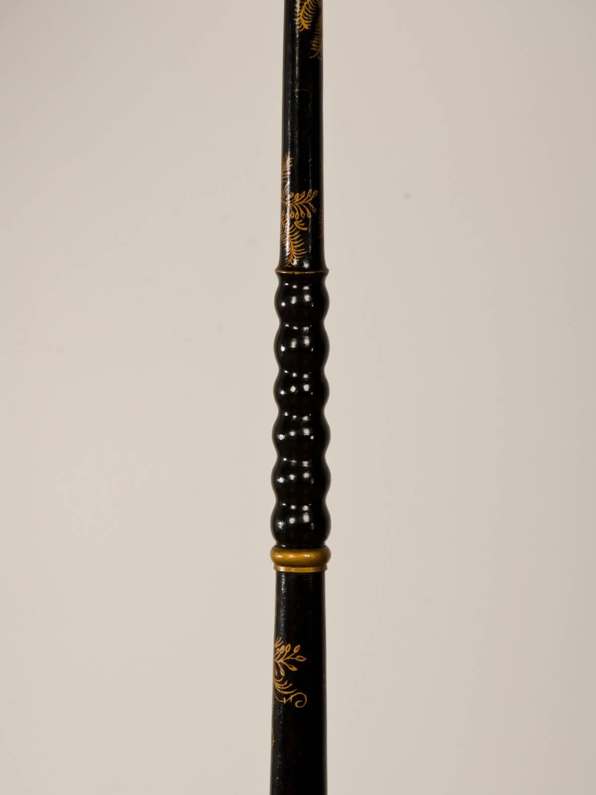 Early 20th Century Antique English Chinoiserie Lacquered Floor Lamp Edwardian England, circa 1910