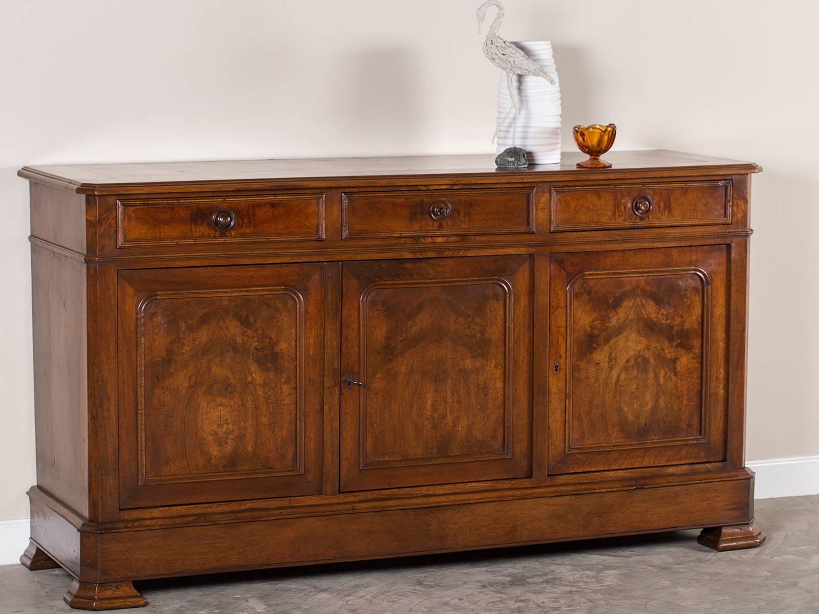 Antique French Louis Philippe Walnut Enfilade, circa 1870 In Excellent Condition In Houston, TX