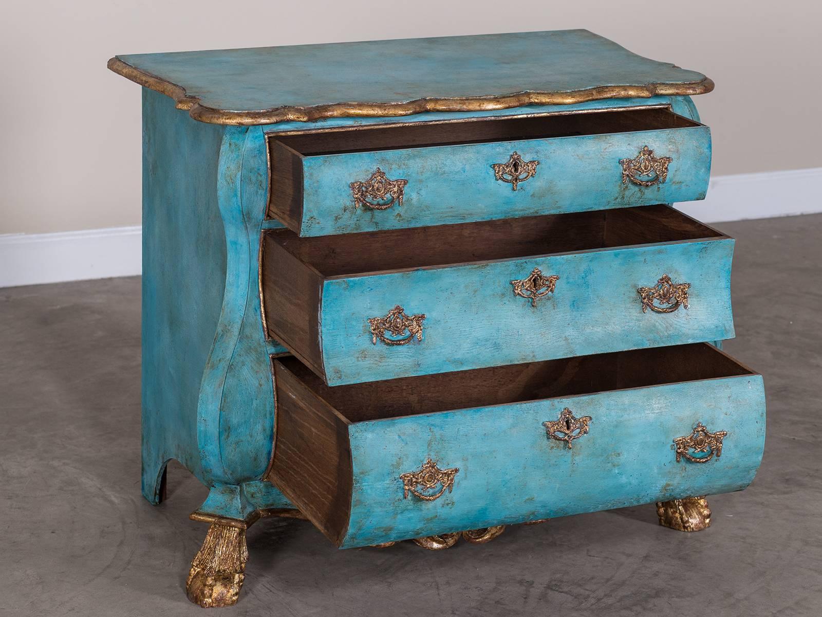 Dutch Painted and Gilded Oak Bombé Commode Chest of Drawers, Holland, circa 1850 In Excellent Condition In Houston, TX
