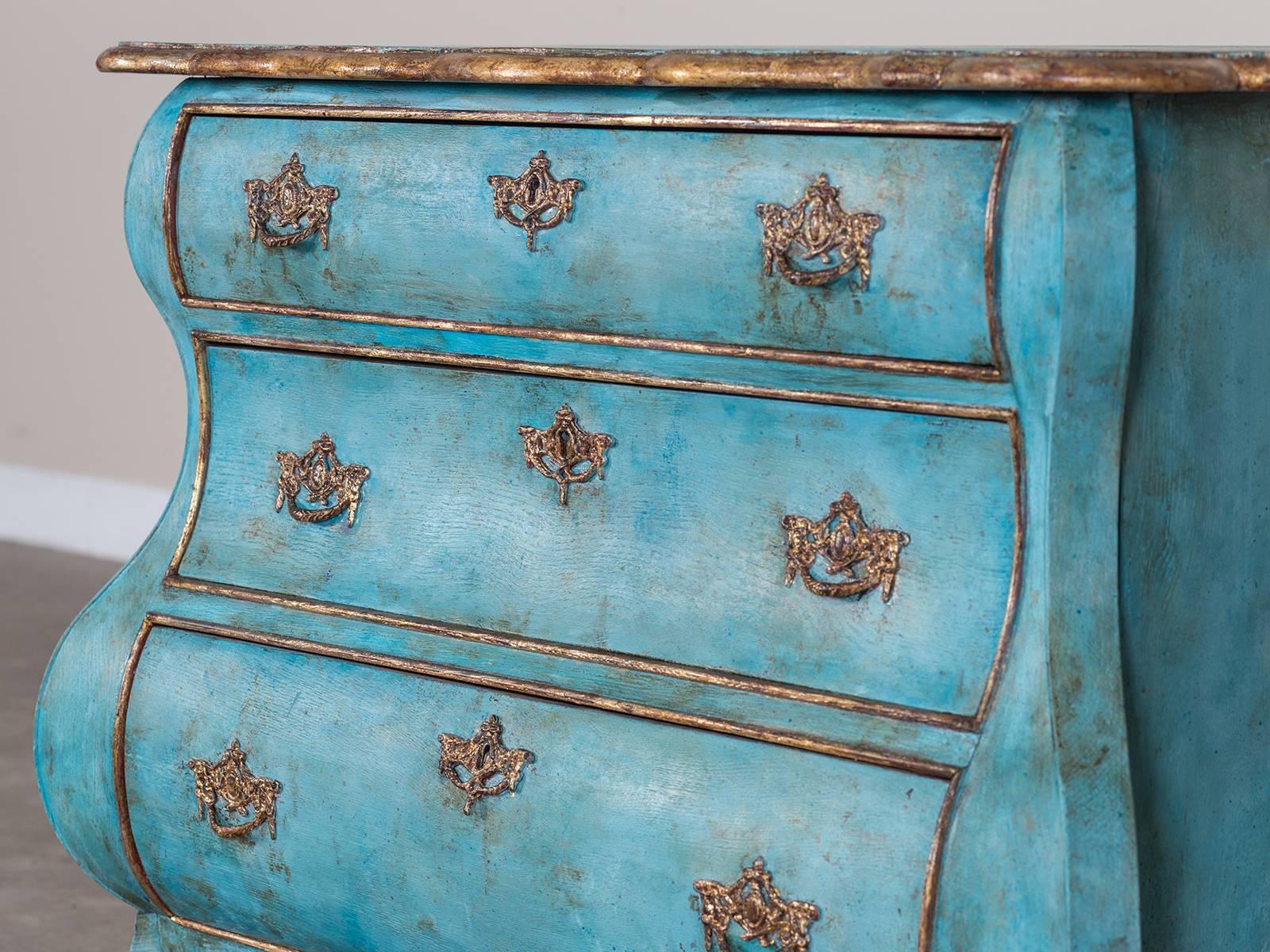 Dutch Painted and Gilded Oak Bombé Commode Chest of Drawers, Holland, circa 1850 1