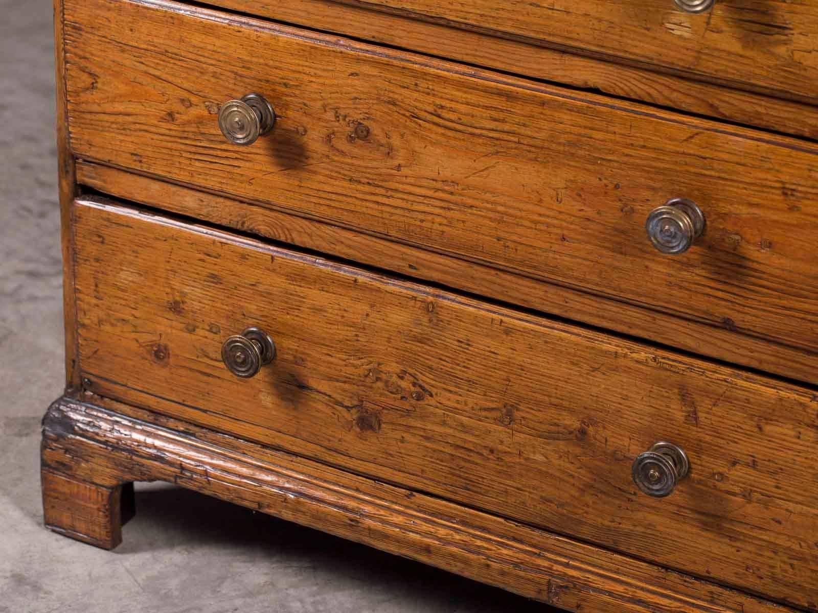 Antique English George III Period Pine Chest of Drawers, England, circa 1770 3