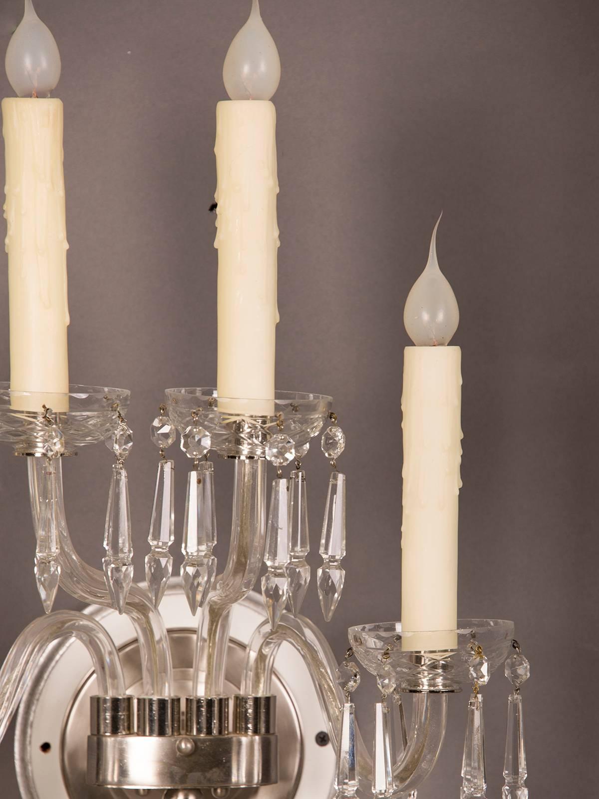 Pair of Vintage English George III Style Cut-Glass Sconces, circa 1940 For Sale 1