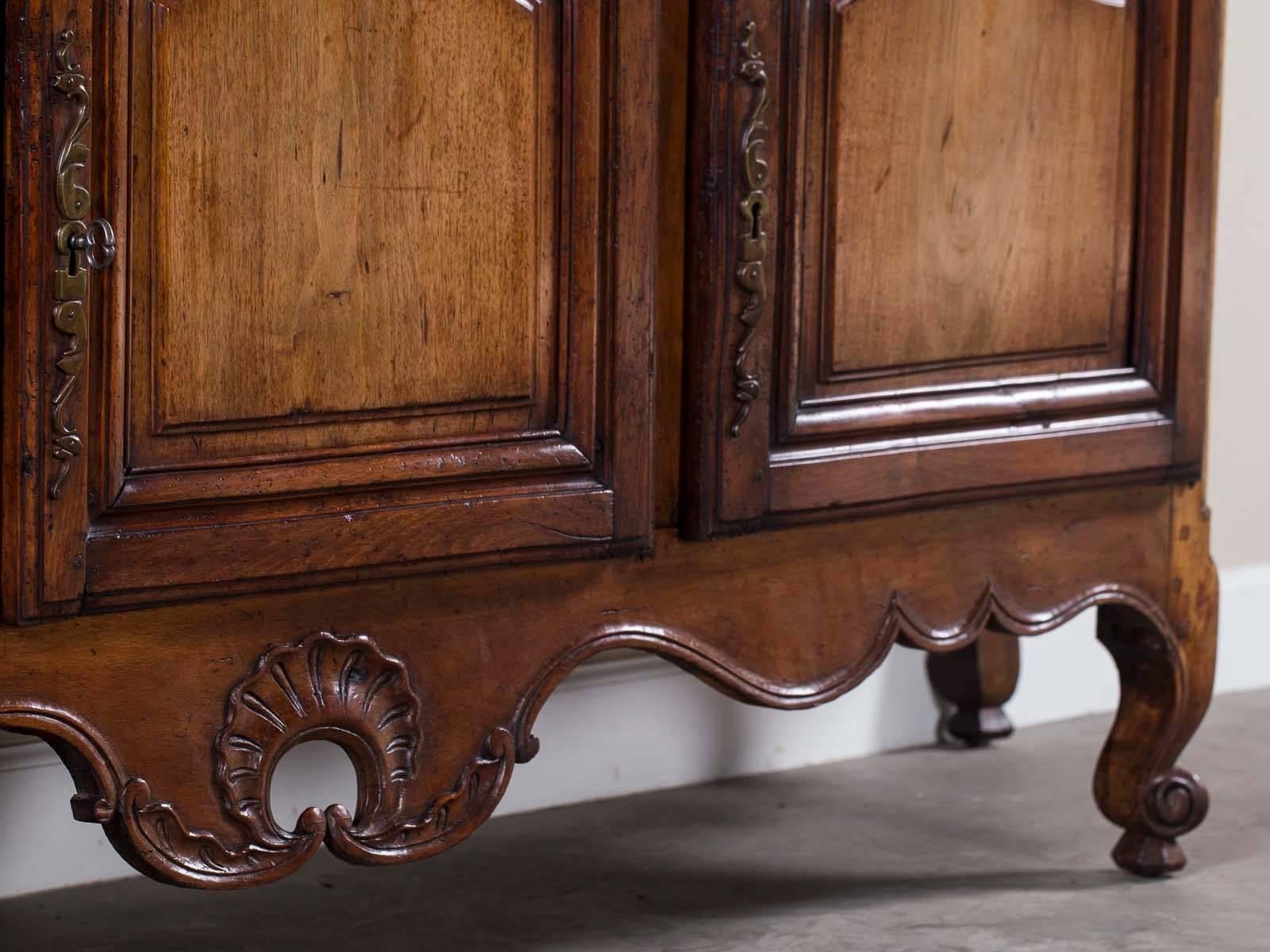 Late 18th Century Antique French Louis XV Style Walnut Marble-Top Buffet Credenza, France, 1780