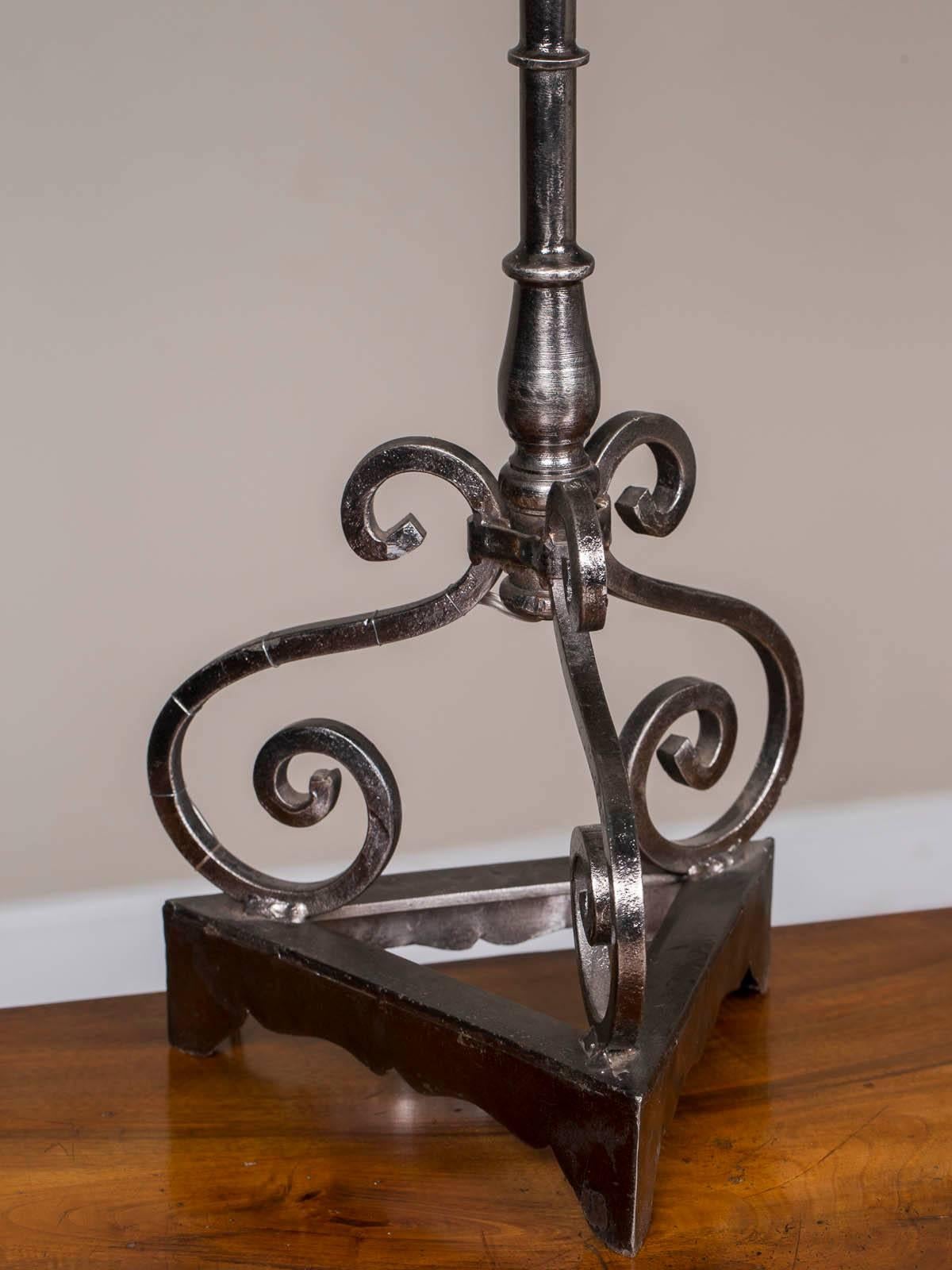 Pair of Modern Steel Iron Lamps Found in France In Excellent Condition In Houston, TX