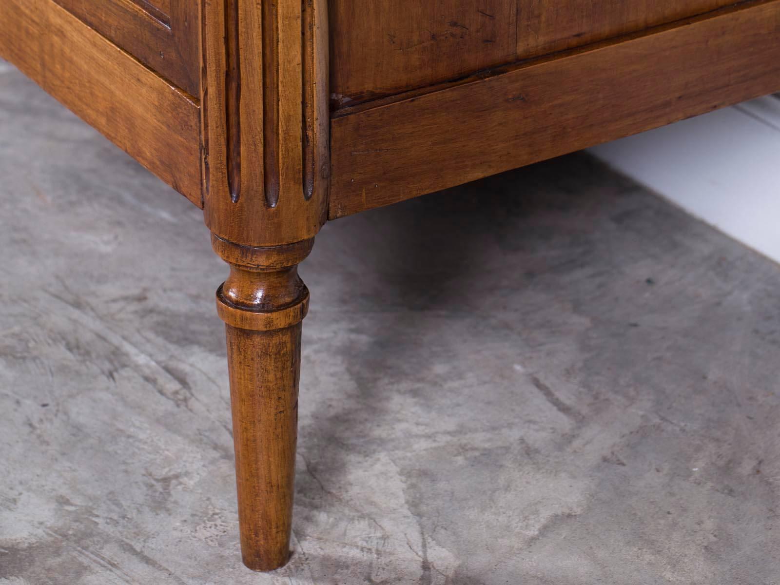 Antique French Louis XVI Walnut Chest of Drawers, circa 1790 2