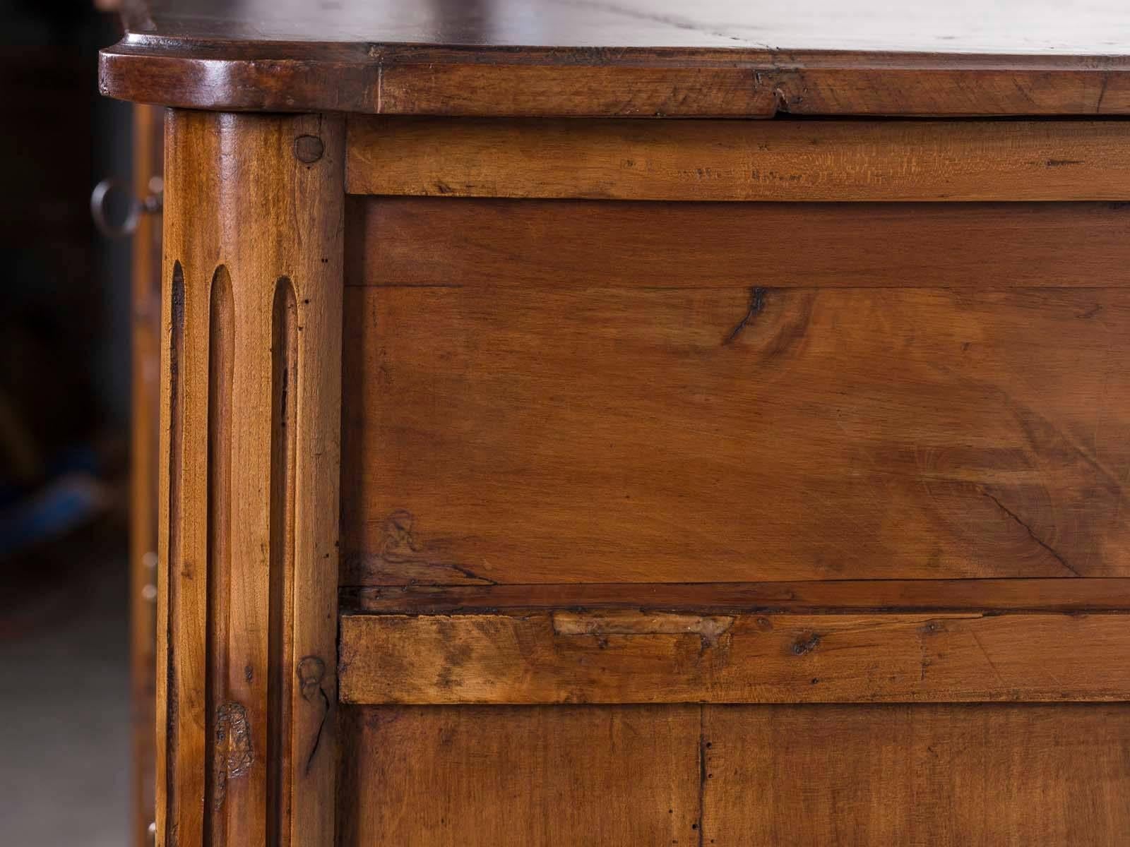 Antique French Louis XVI Walnut Chest of Drawers, circa 1790 1