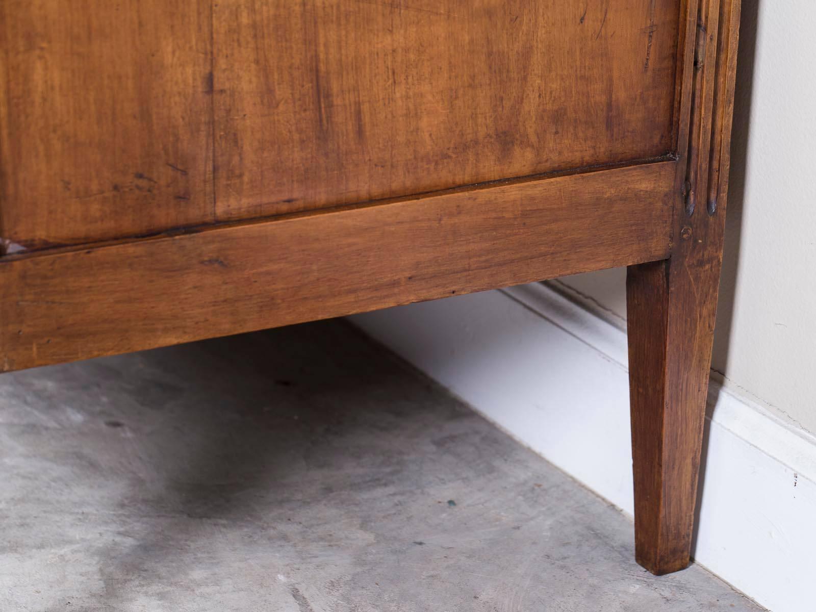 Antique French Louis XVI Walnut Chest of Drawers, circa 1790 4