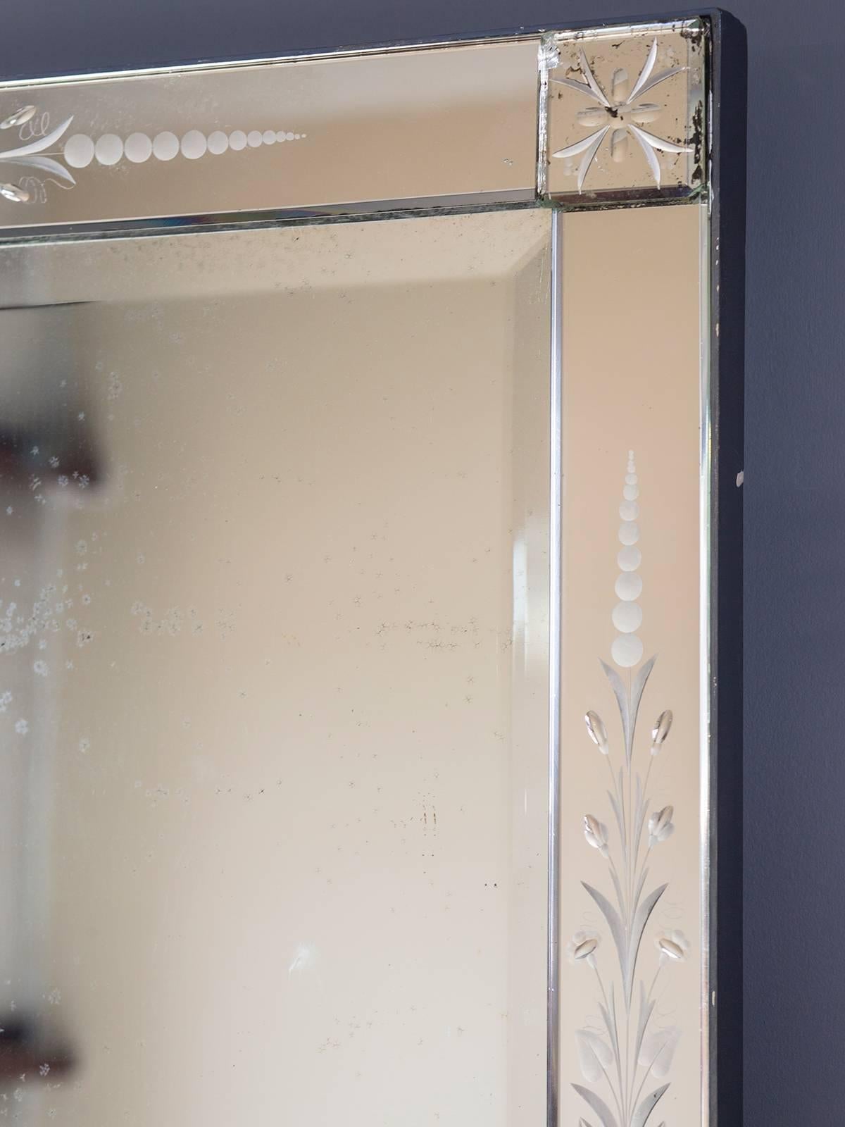 20th Century Antique Italian Venetian Mirror, circa 1910 (38 1/4