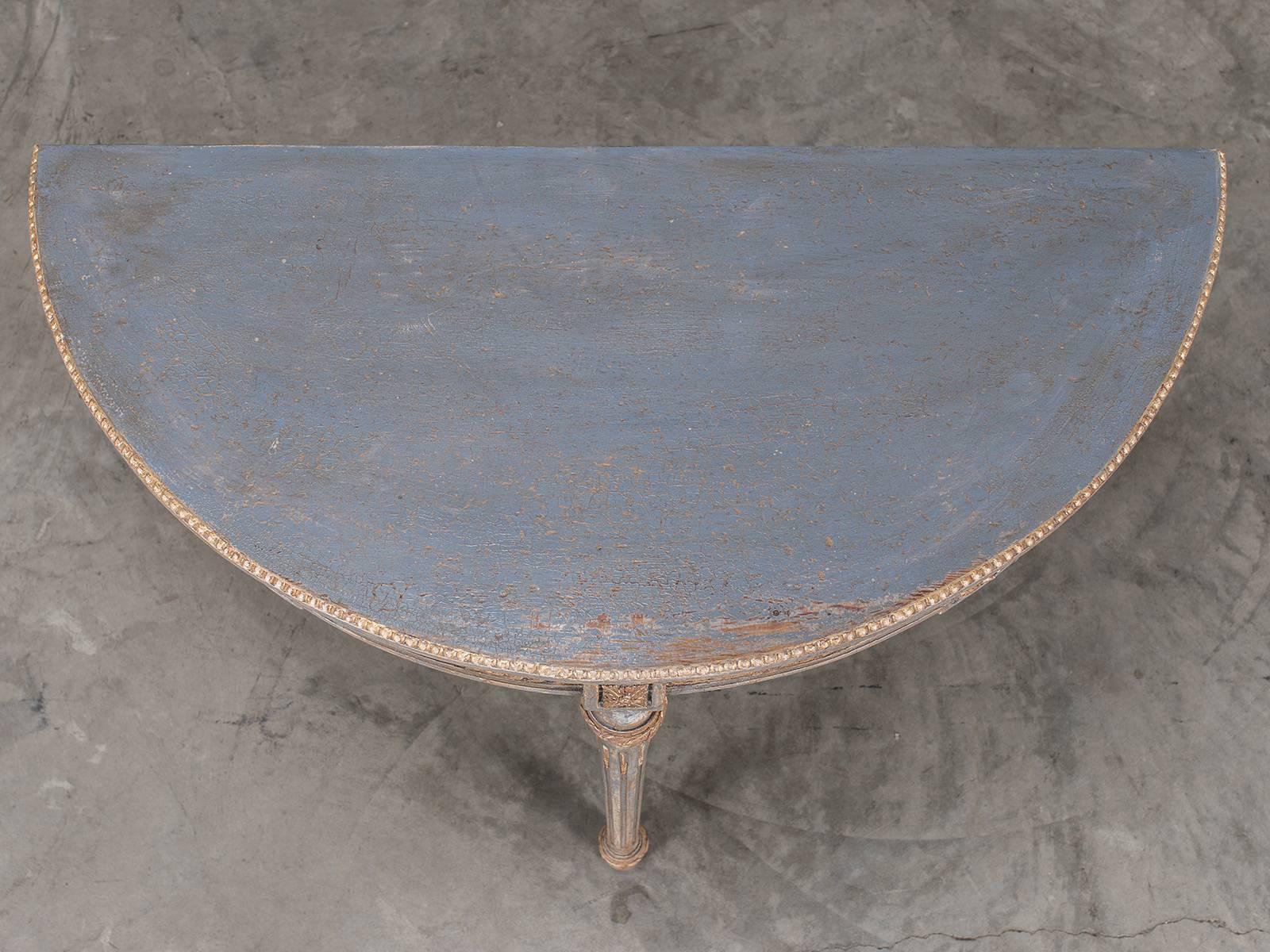 Pair of Painted Gustavian Console Tables, Sweden, circa 1880 In Excellent Condition In Houston, TX