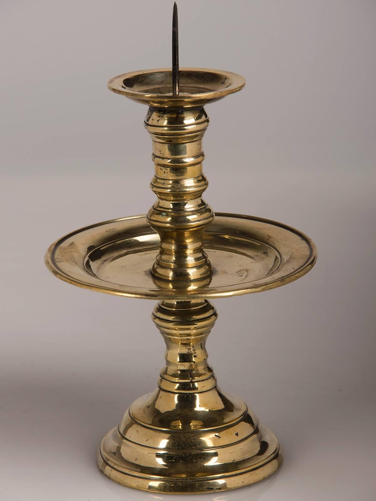 Pair of Antique English George II Period Brass Candlesticks, circa 1740 In Excellent Condition For Sale In Houston, TX