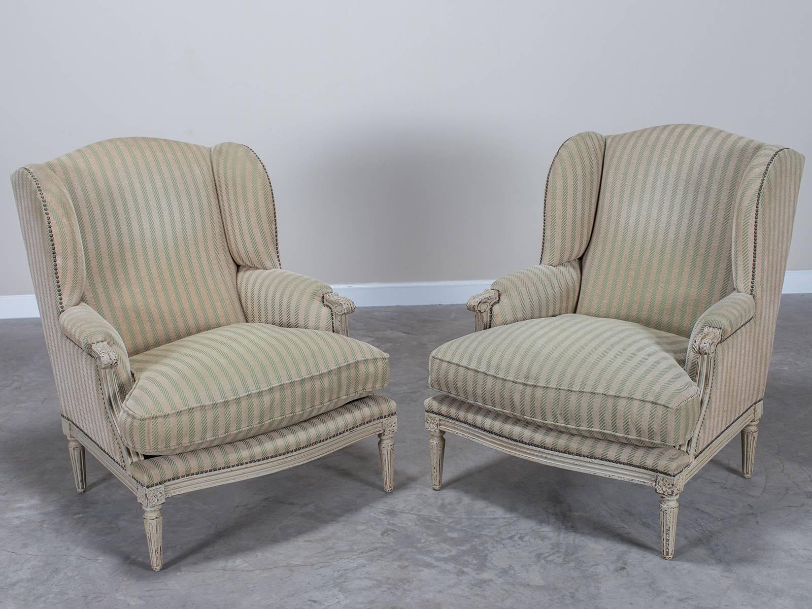 Pair of Painted Louis XVI Style Bergeres, France, circa 1900 2