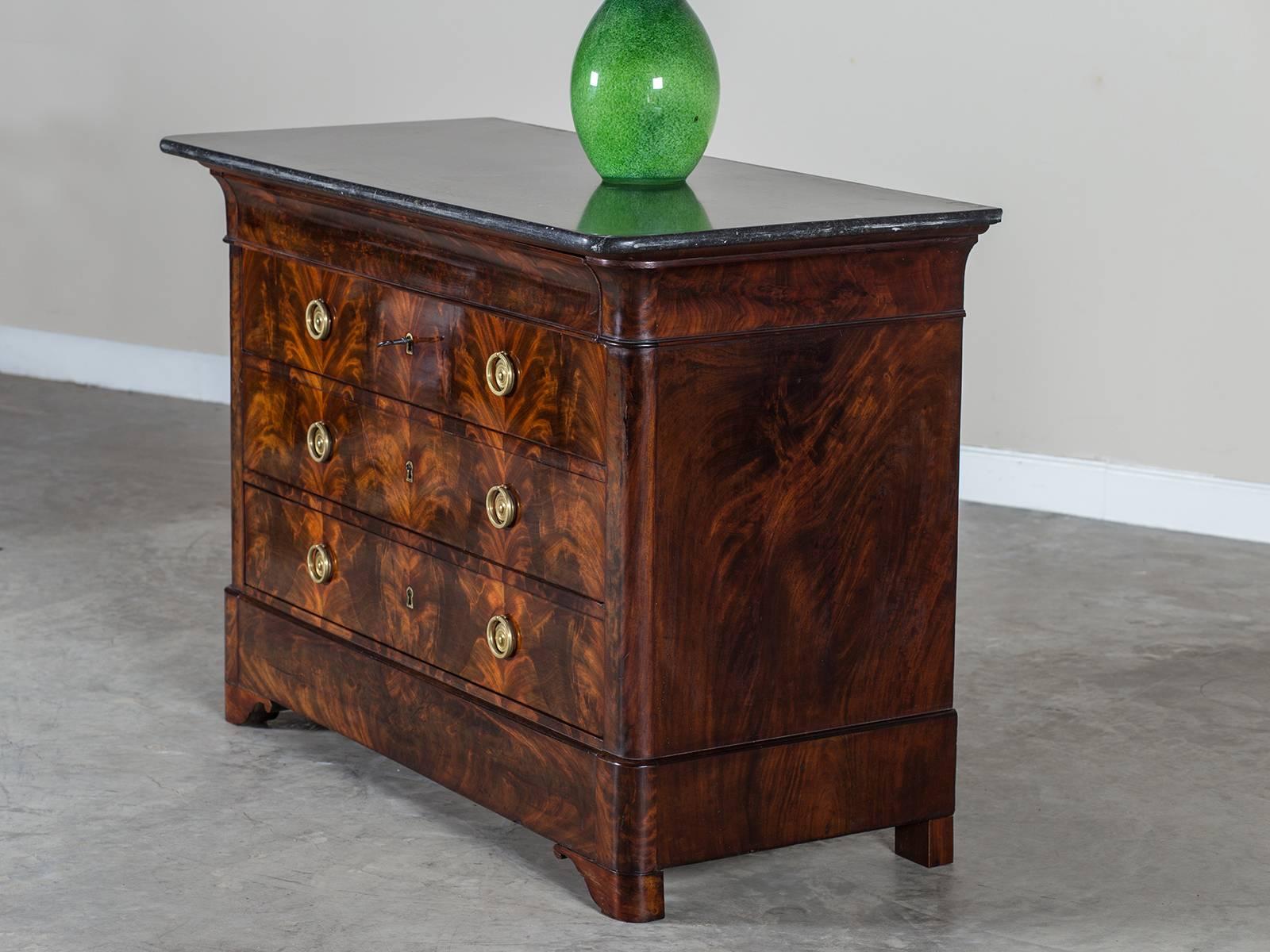 Antique French Louis Philippe Mahogany Chest of Drawers, circa 1850 3