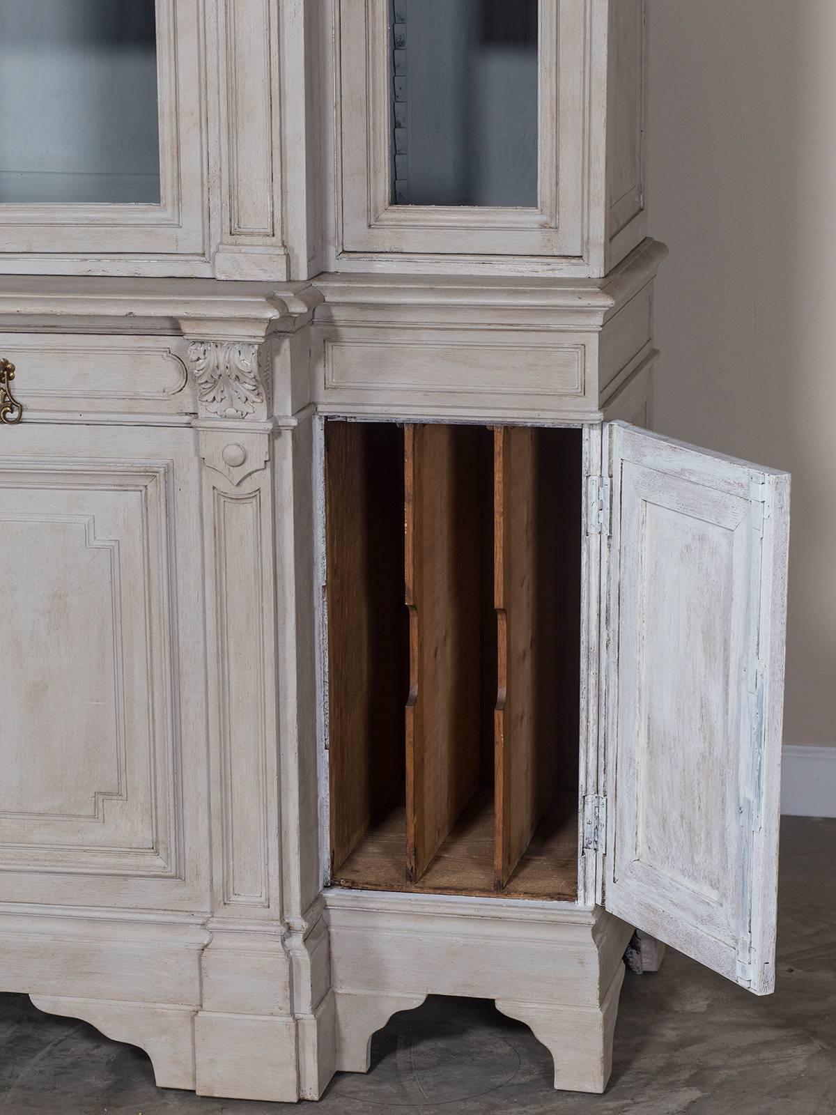 Antique French Painted Oak Bibliothèque Display Cabinet, circa 1875 2