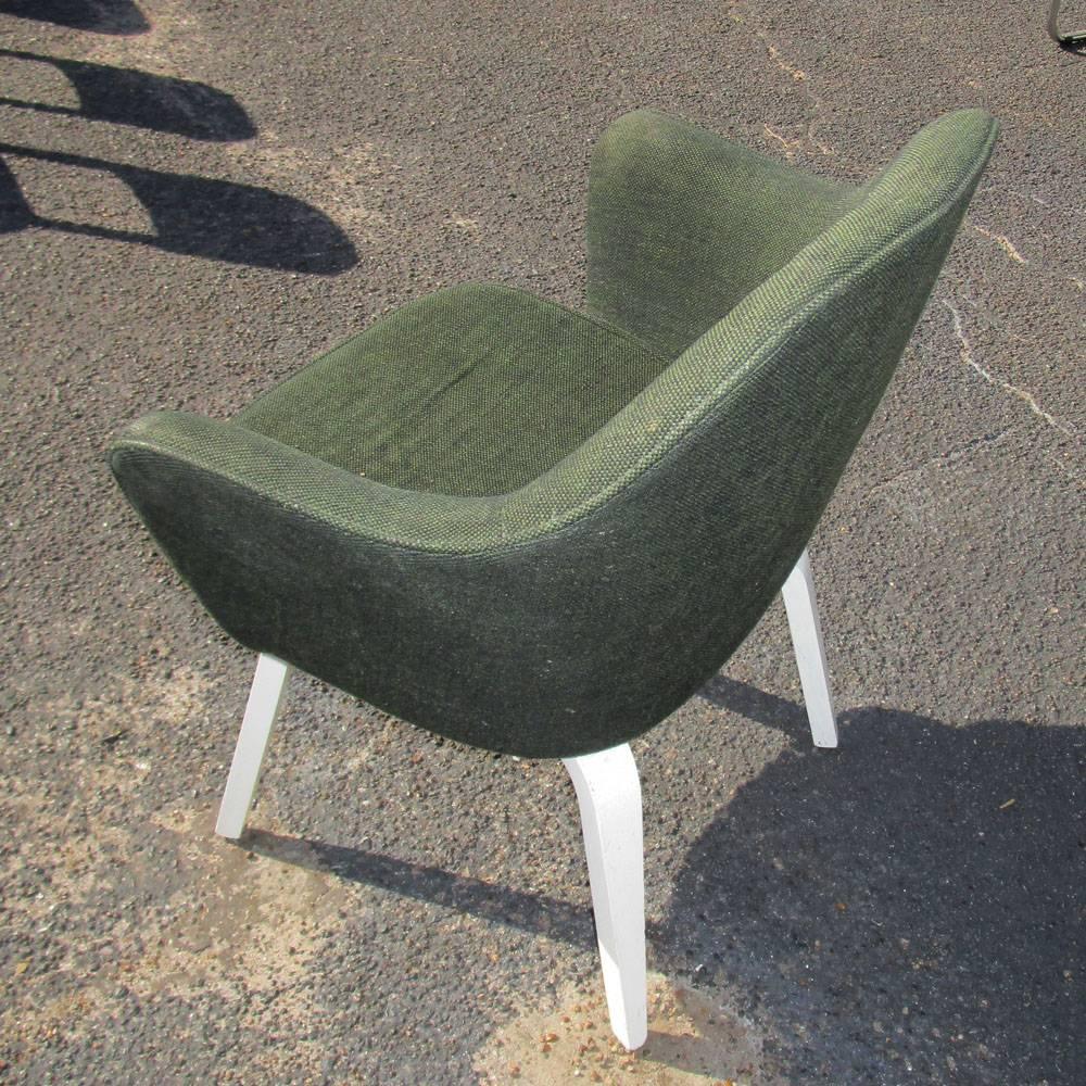 Vintage Early Version 44 Saarinen for Knoll Wooden Leg Armchair In Good Condition In Pasadena, TX
