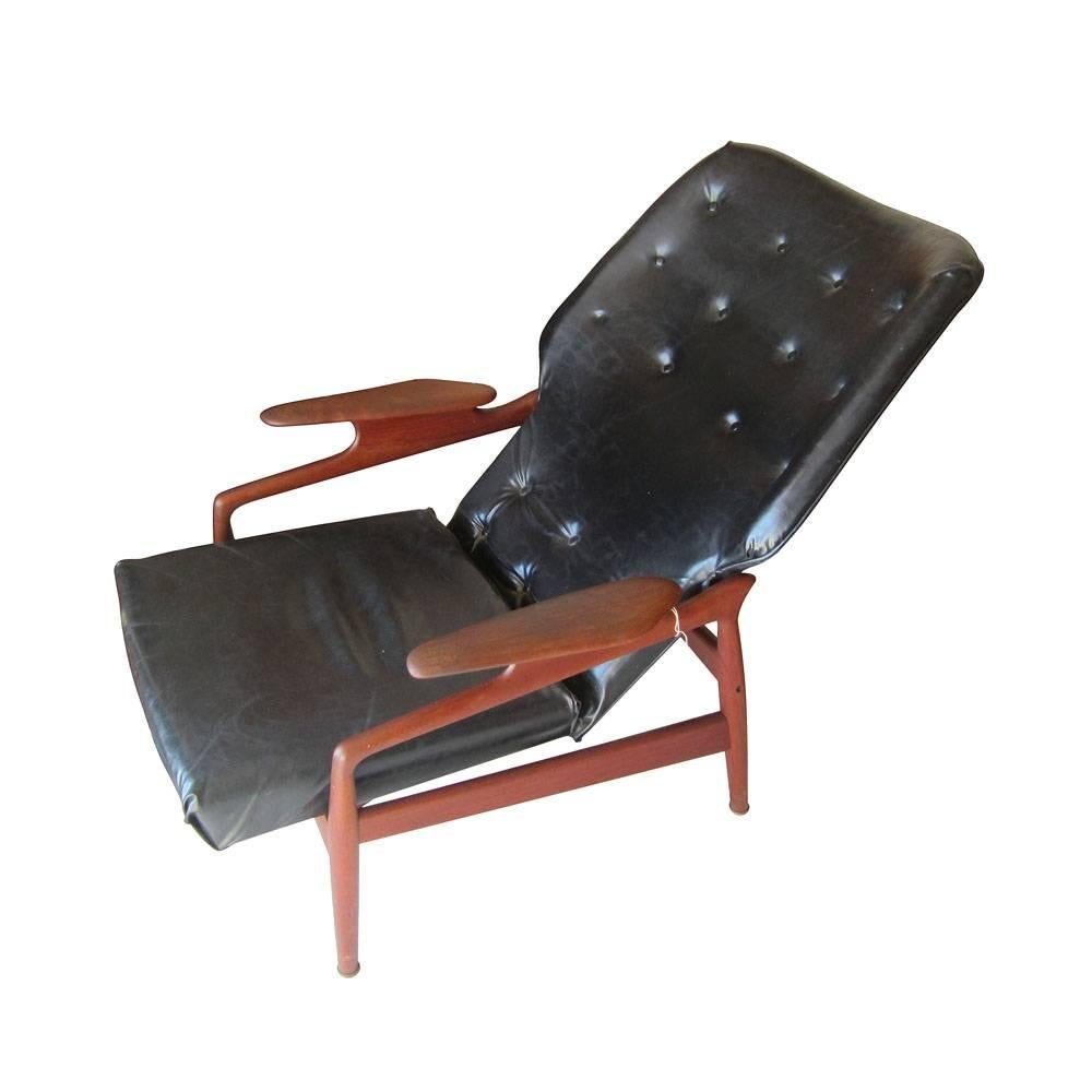 Mid-Century Modern Vintage Reclining Lounge Chair in the Manner of John Bone For Sale