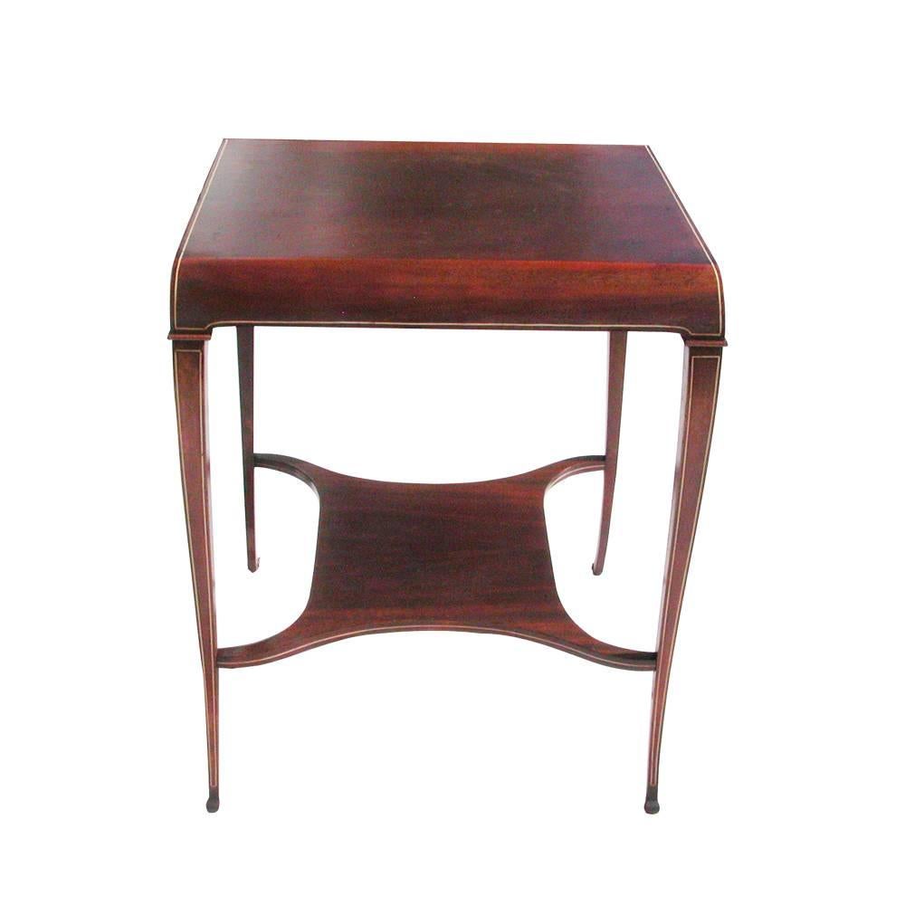 Art nouveau Table ancienne Art Nouveau à deux niveaux en vente