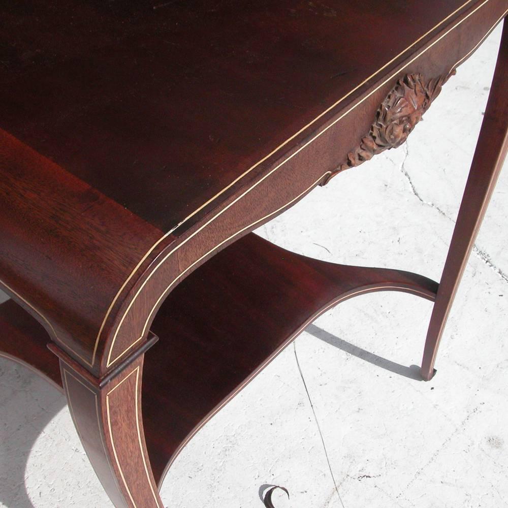 Table ancienne Art Nouveau à deux niveaux Bon état - En vente à Pasadena, TX