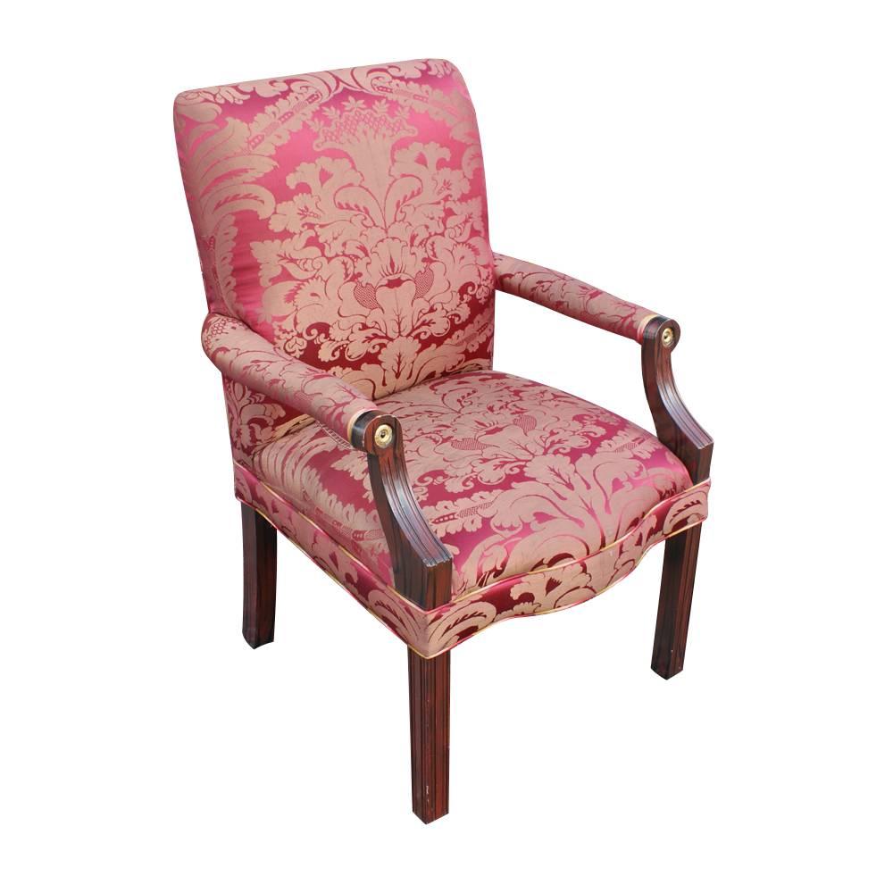  
 
Chaises surdimensionnées.
Cadre en bois avec finition en bois de rose. Garniture en tissu de soie.

Cette annonce est pour 1 chaise huit disponible.

Mesures : 24