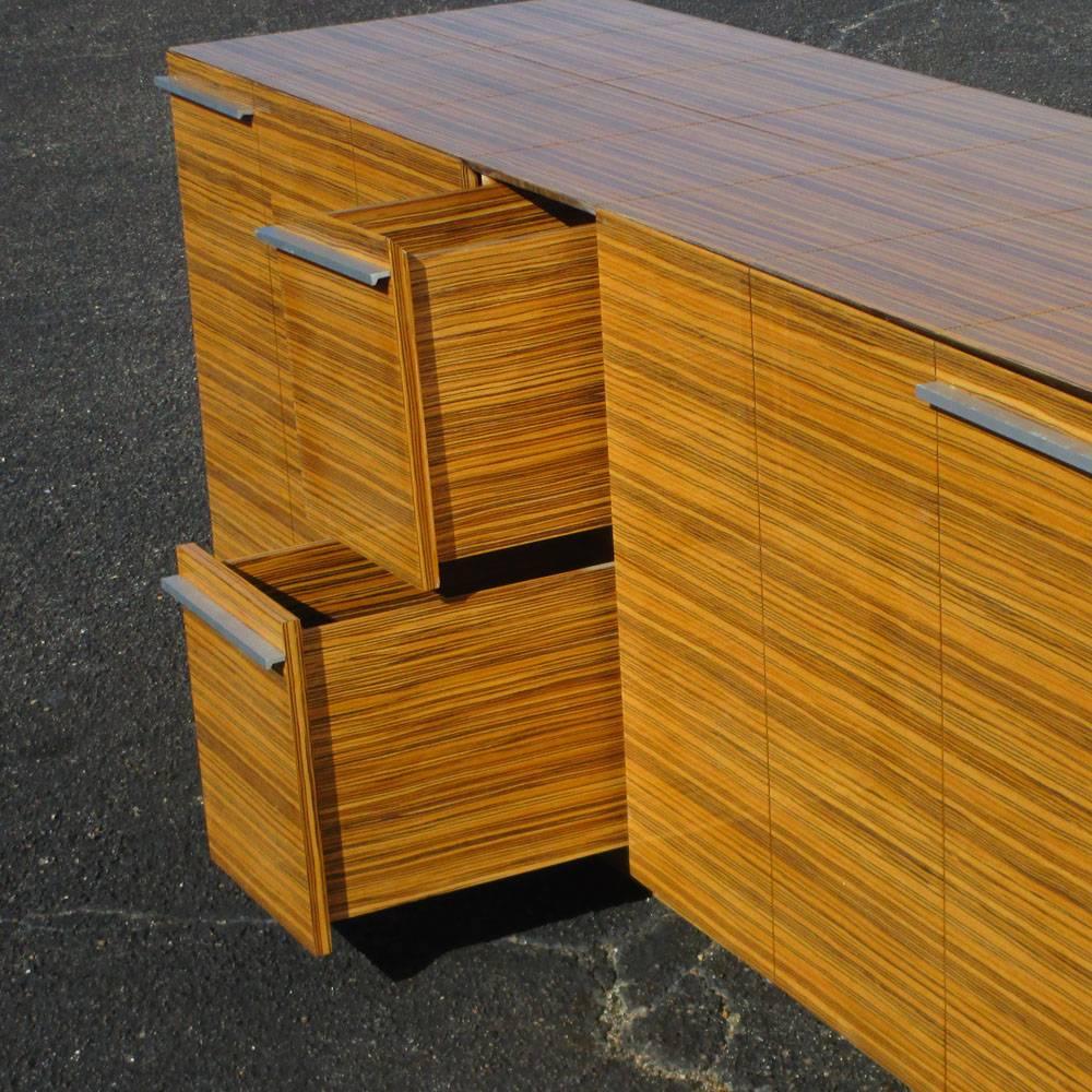 Vintage Mid-Century Zebrawood Credenza In Good Condition In Pasadena, TX