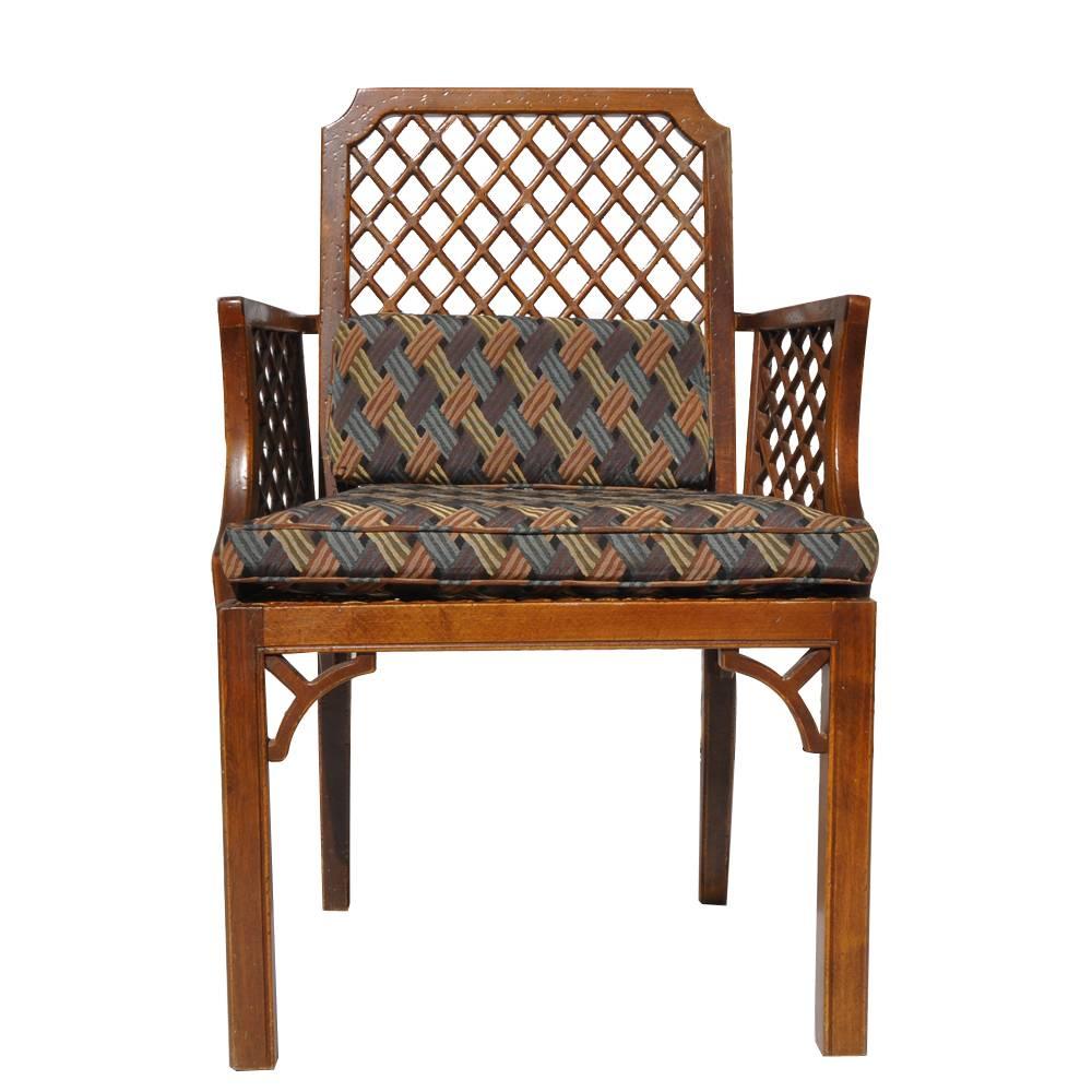 Antique Vintage George III Chinese Chippendale armchair 

Oak with detailed fretwork and cane bottom.
  