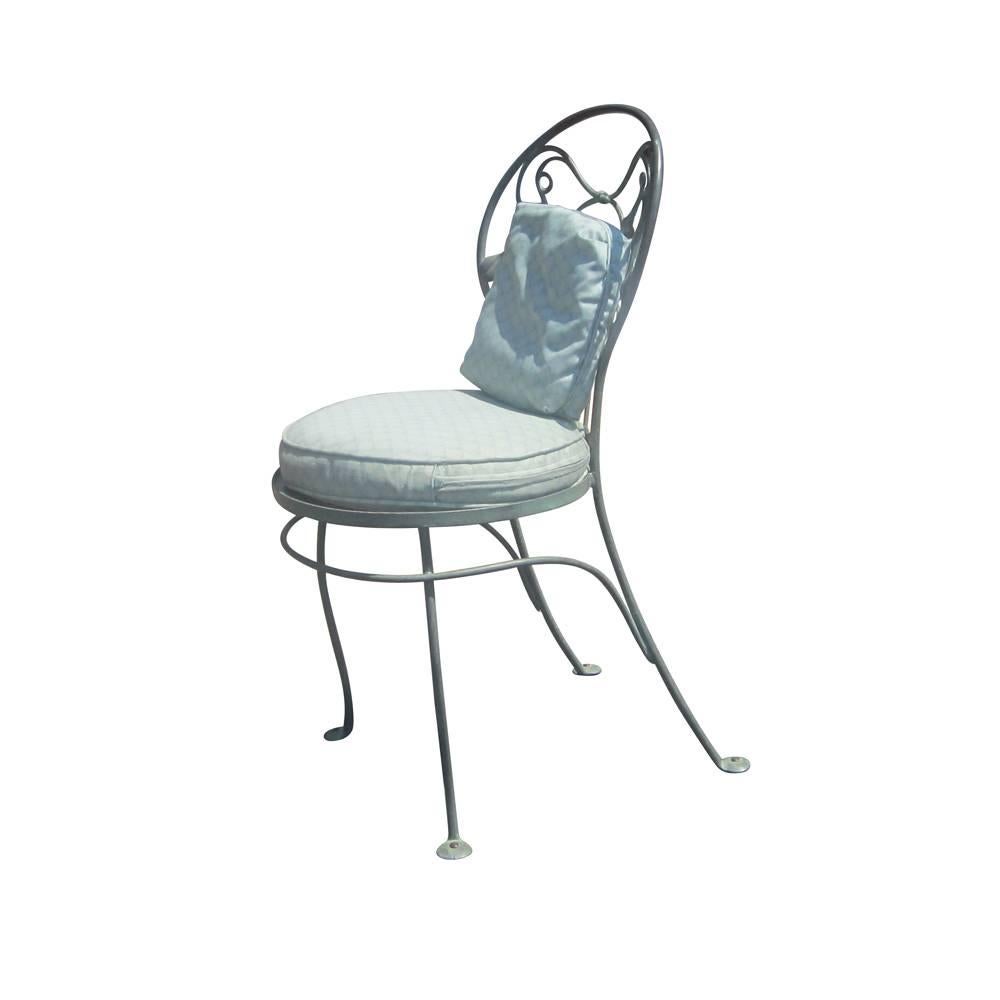 Set of Eight Vintage Wrought Iron Outdoor Chairs by Salterini In Good Condition In Pasadena, TX
