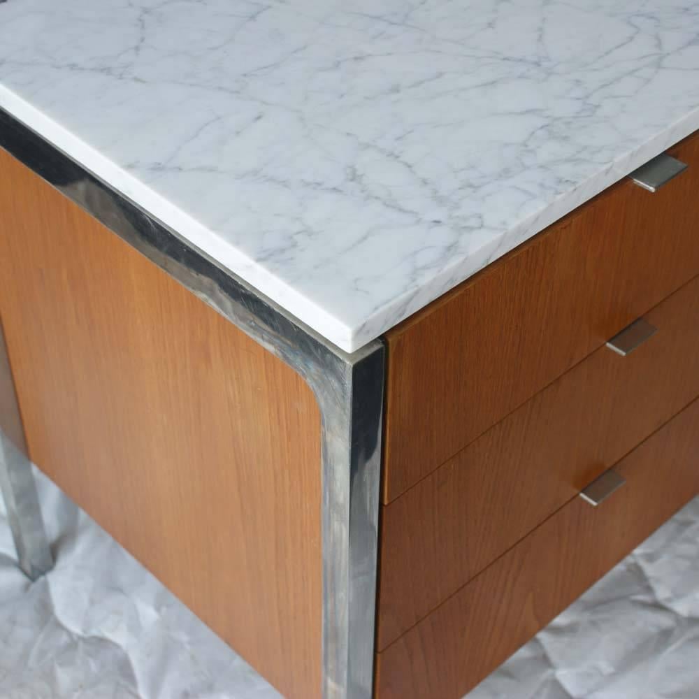 Mid-Century Modern Vintage Florence Knoll Style Carrara Marble and Chrome Cabinet 