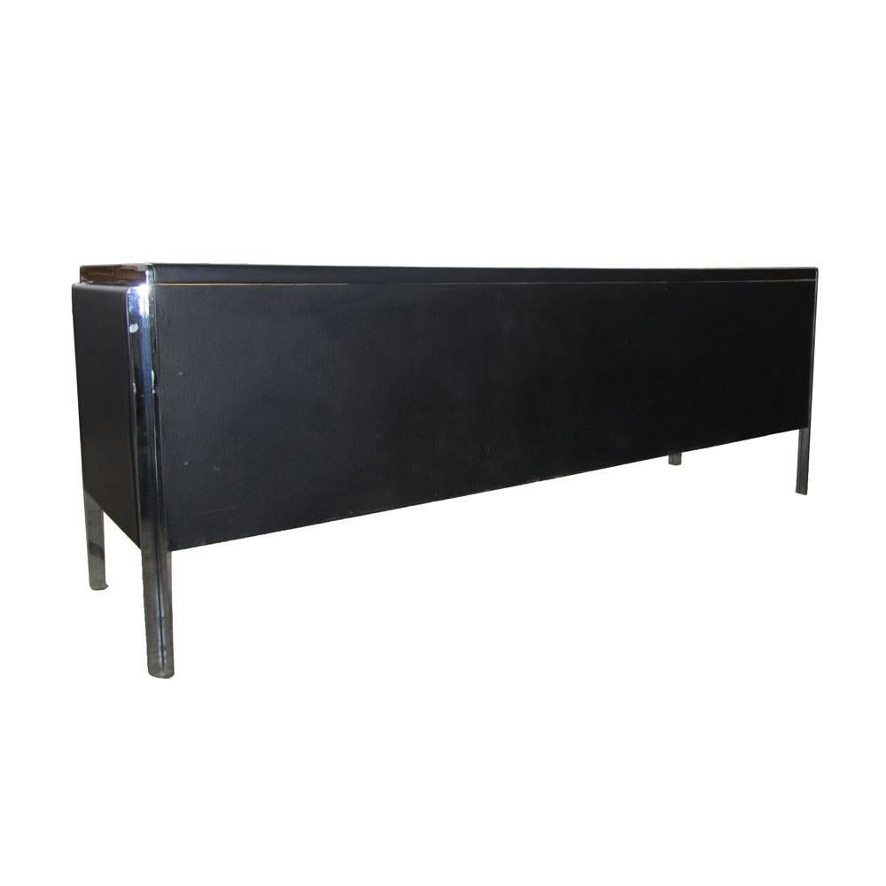 Vintage Stow Davis Credenza with Leather Top In Good Condition In Pasadena, TX