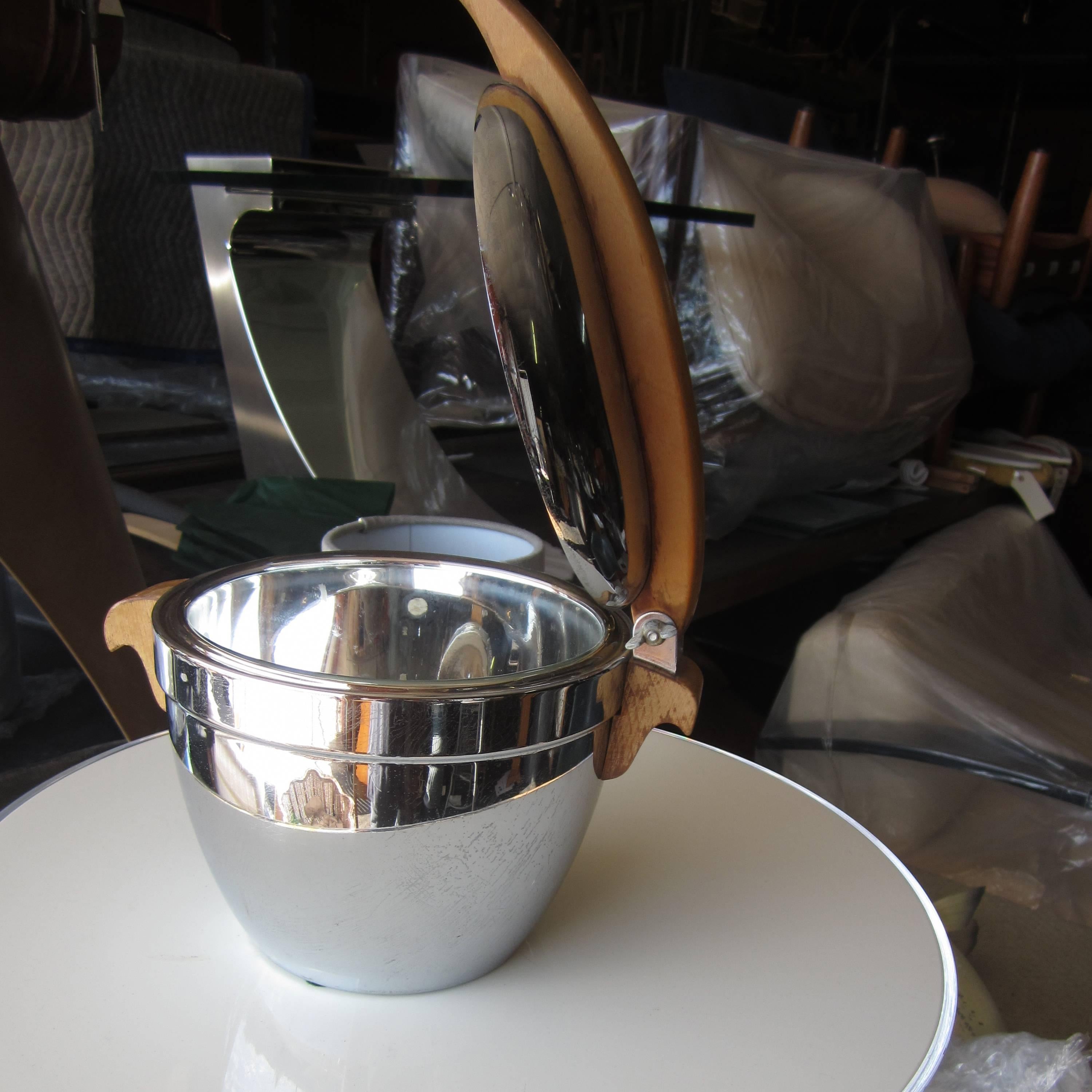 Vintage Manning Bowman Art Deco Wood Chrome Ice Bucket 2