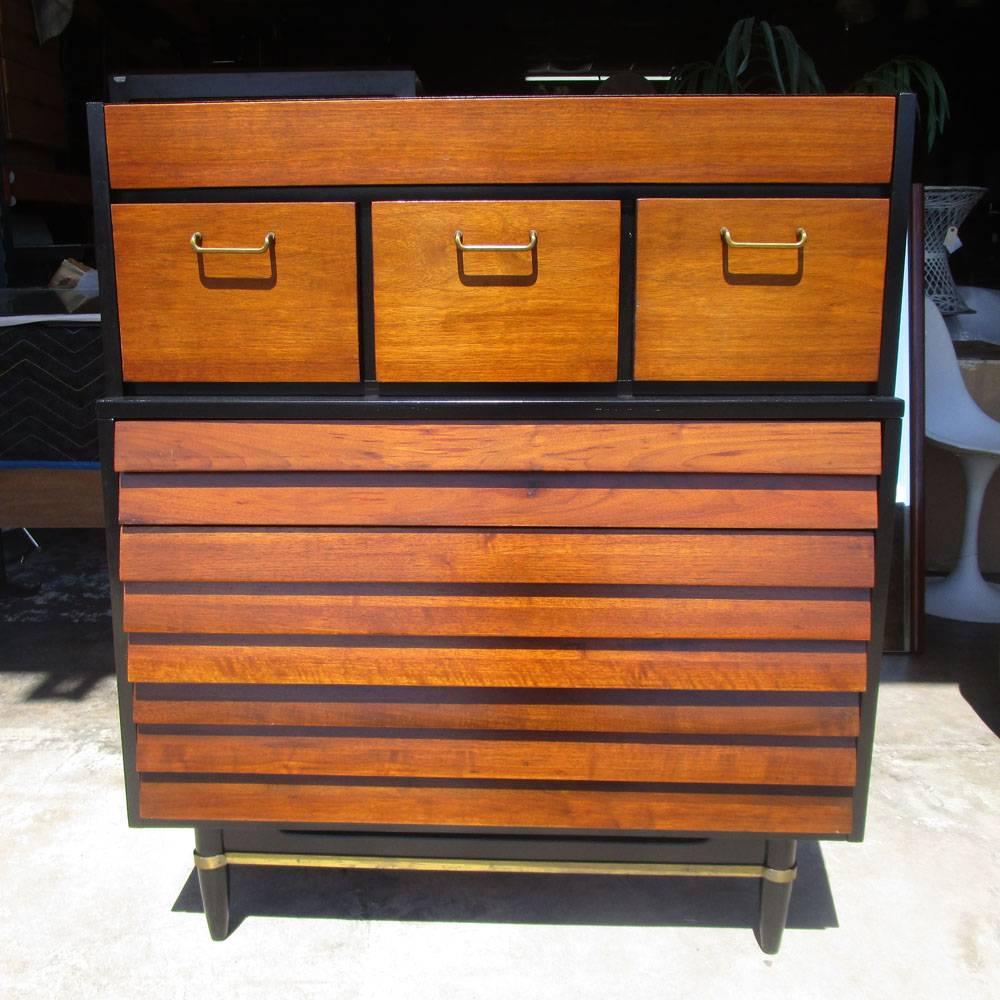Vintage American of Martinsville Highboy Dresser  In Good Condition In Pasadena, TX