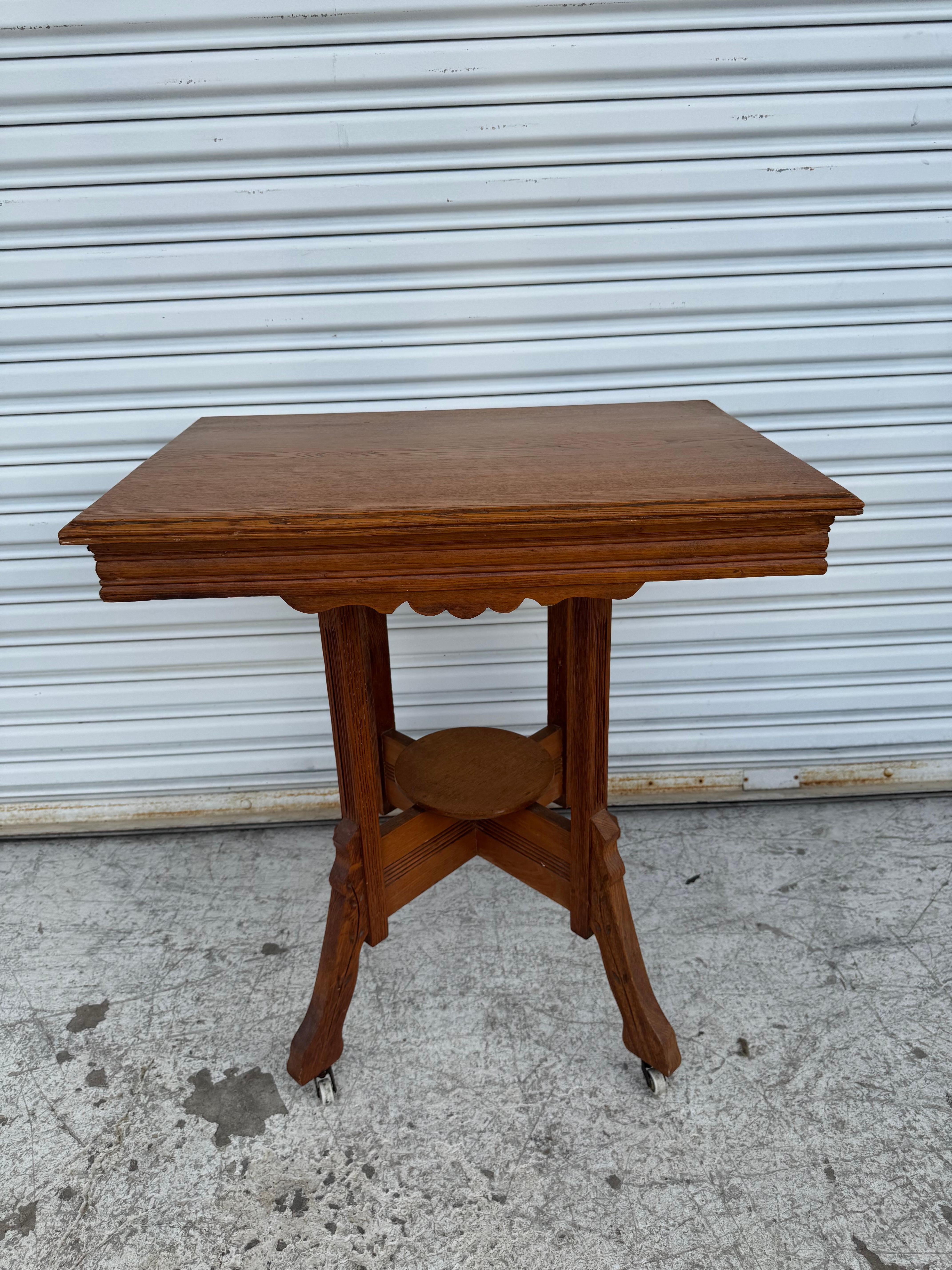 Antique Charles Eastlake Walnut Parlor/Side Table In Good Condition For Sale In Pasadena, TX