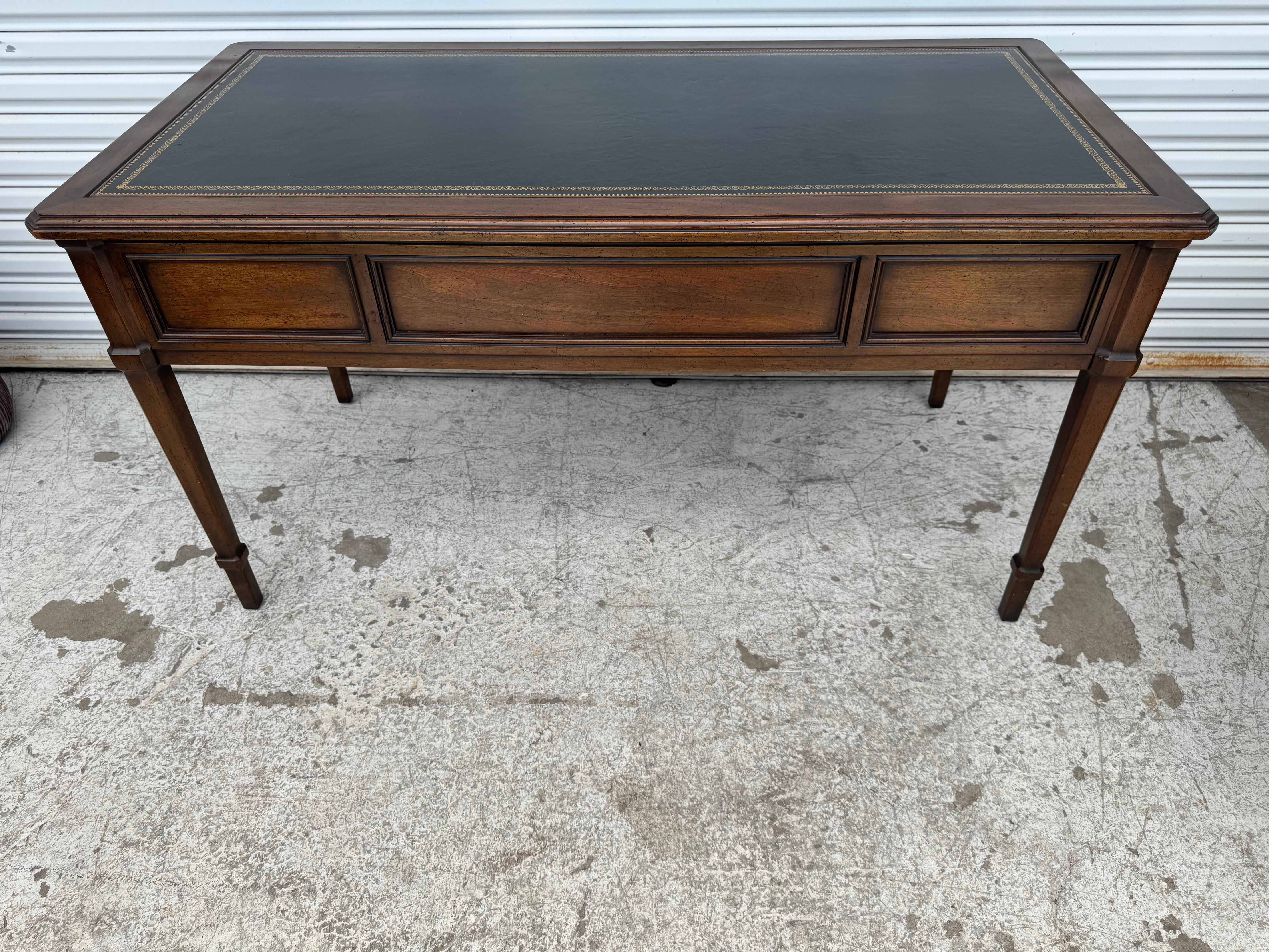 Vintage French Provincial 1970's Sligh Lowry Lederplatte Schreibtisch im Angebot 6