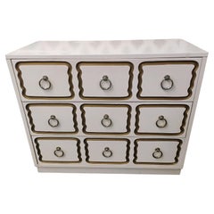 Commode à 3 tiroirs de style Dorothy Draper laqué blanc