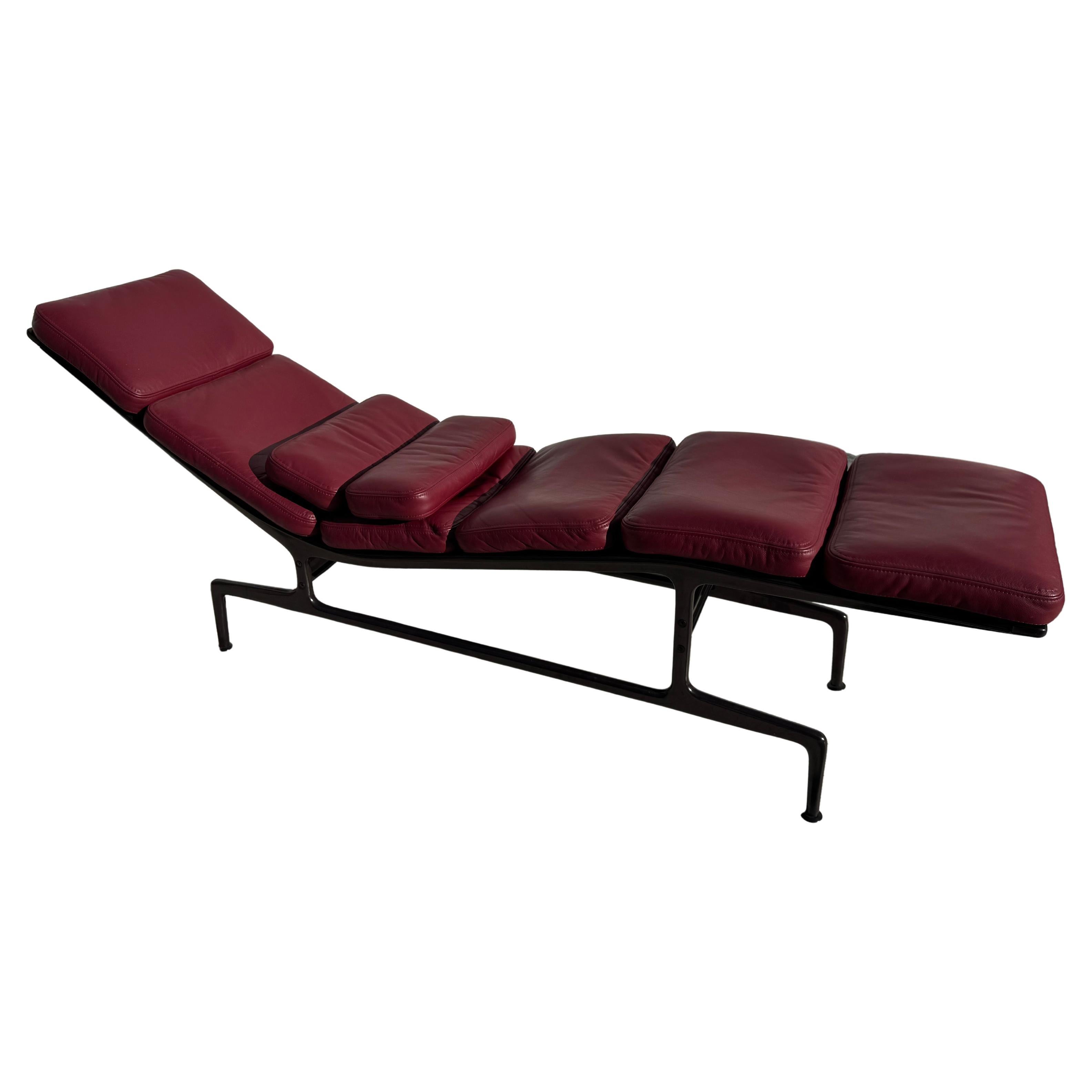 Chaise Lounge regolabile in pelle rossa di Billy Miller A. Miller in vendita