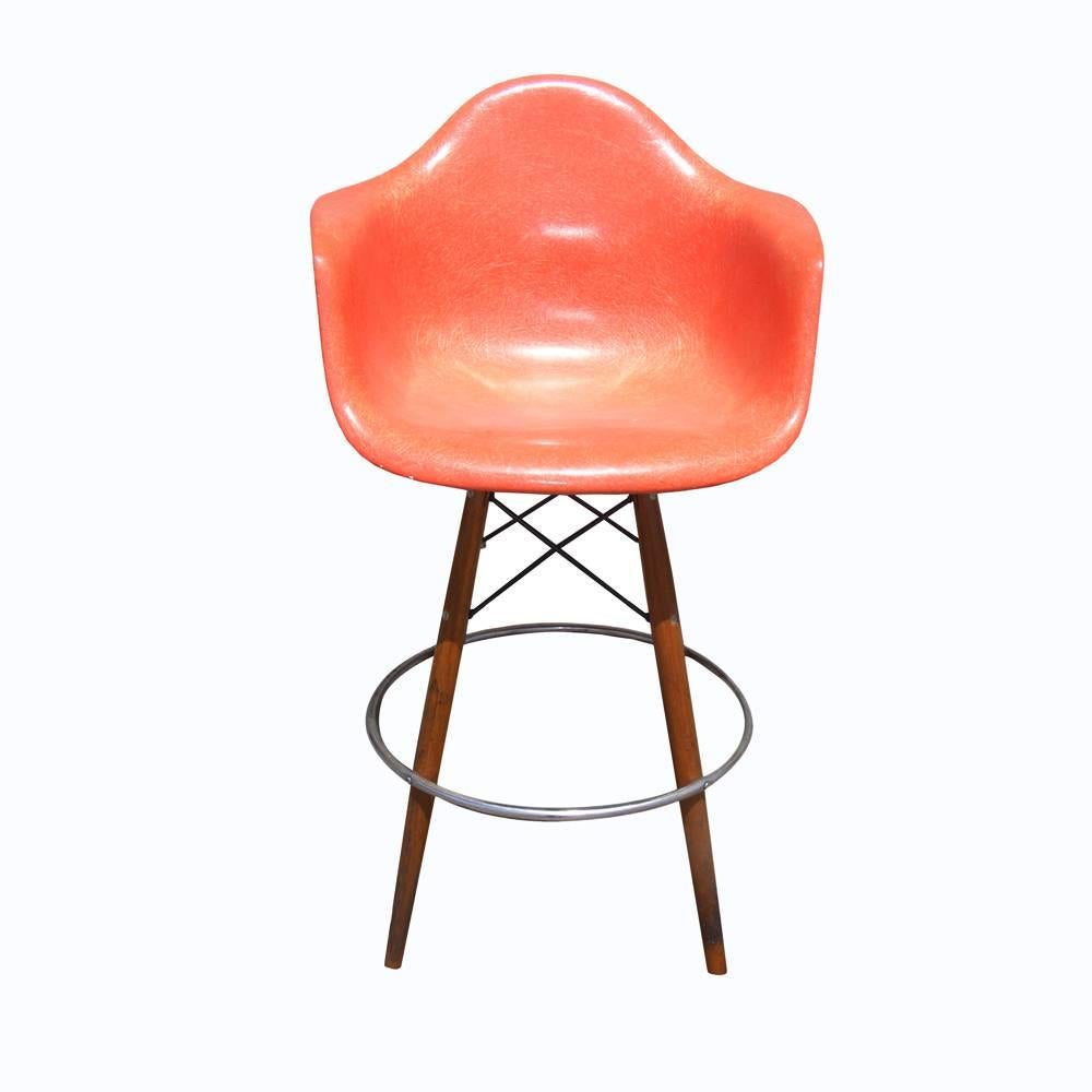 eames fiberglass bar stool