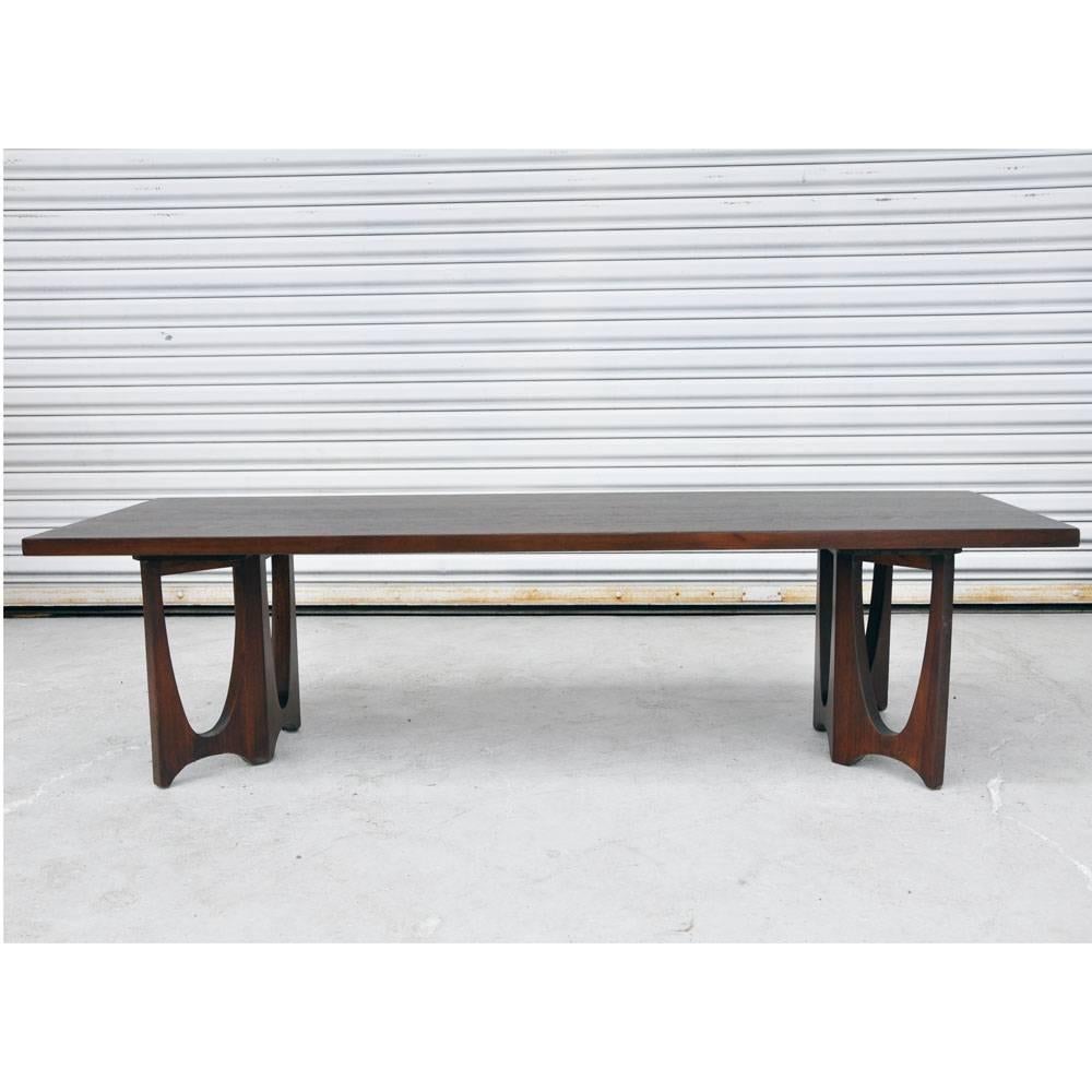 Vintage Broyhill Brasilia midcentury walnut coffee table.


From the classic Brasilia series from Broyhill, featuring the famous sculpted base.

Restored.