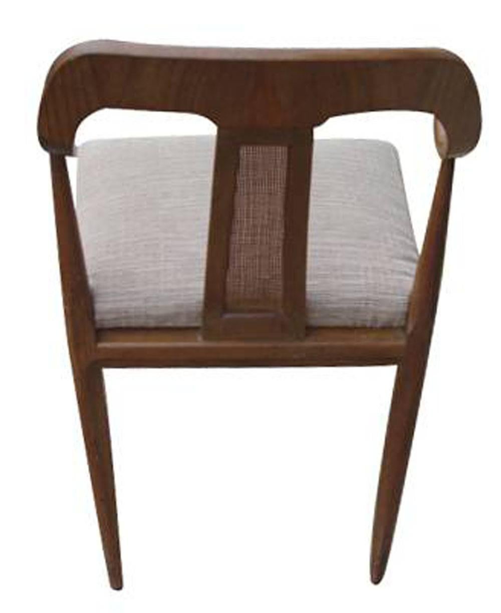 Satz von vier Beistellstühlen im dänischen Vintage-Stil (Teakholz) im Angebot