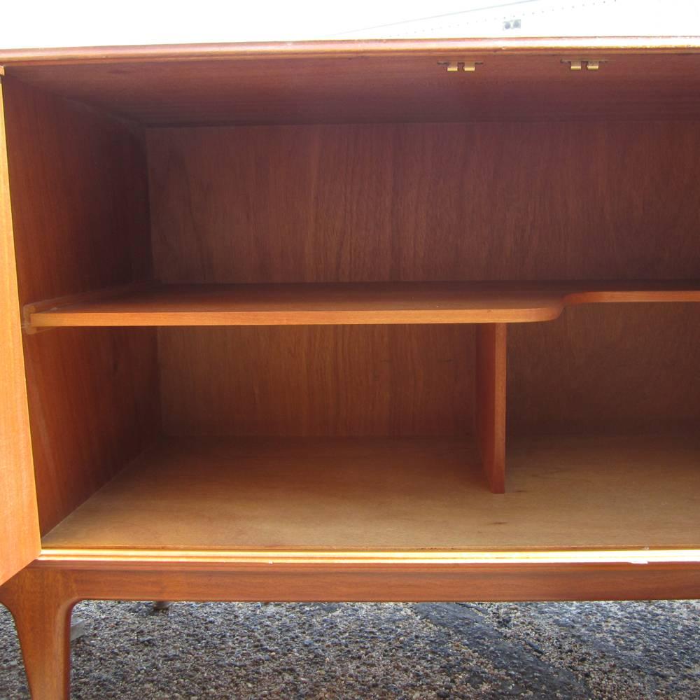 Vintage Midcentury Teak Danish Style Credenza In Good Condition In Pasadena, TX