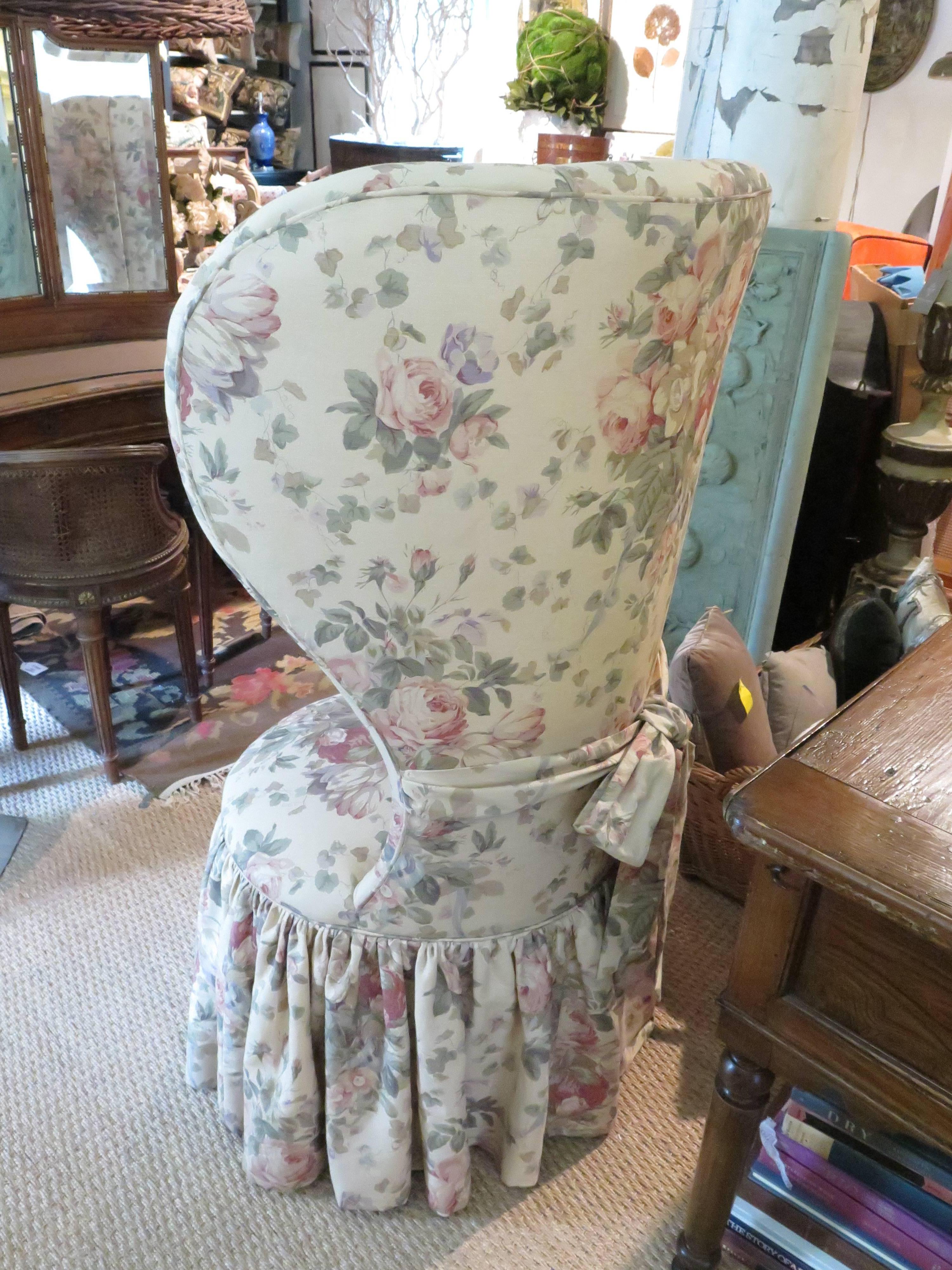 Bennison Floral Fan Back Chair In Excellent Condition For Sale In Houston, TX