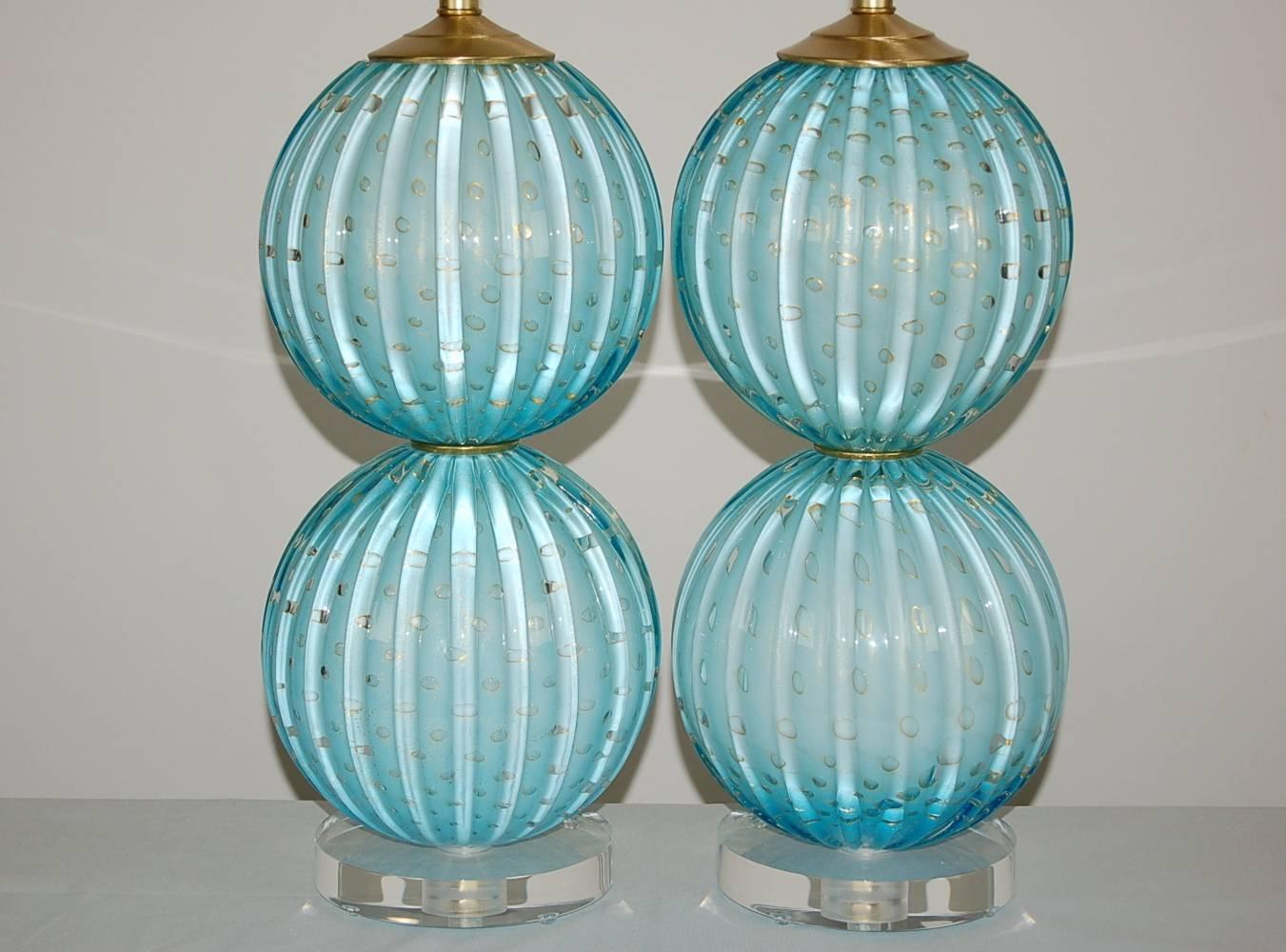 Mid-Century Modern Pair of Stacked Ball Murano Table Lamps in Blue with Gold  For Sale