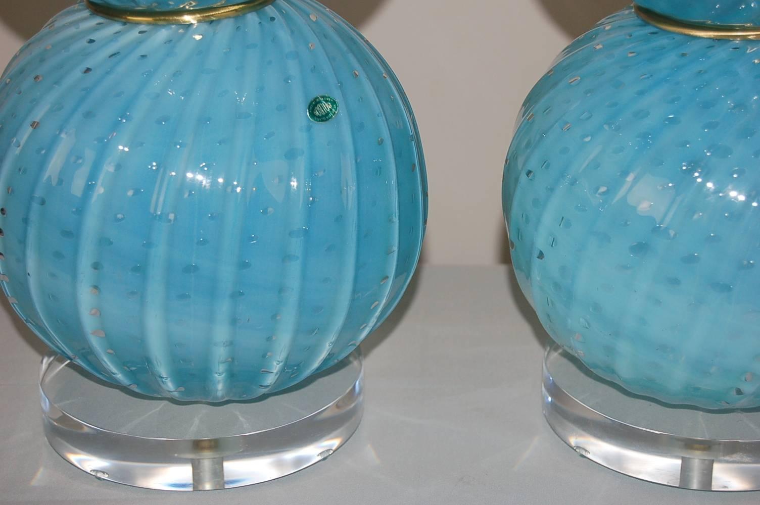 Matched Pair of Vintage Murano Opaline Ball Table Lamps in Blue In Excellent Condition For Sale In Little Rock, AR