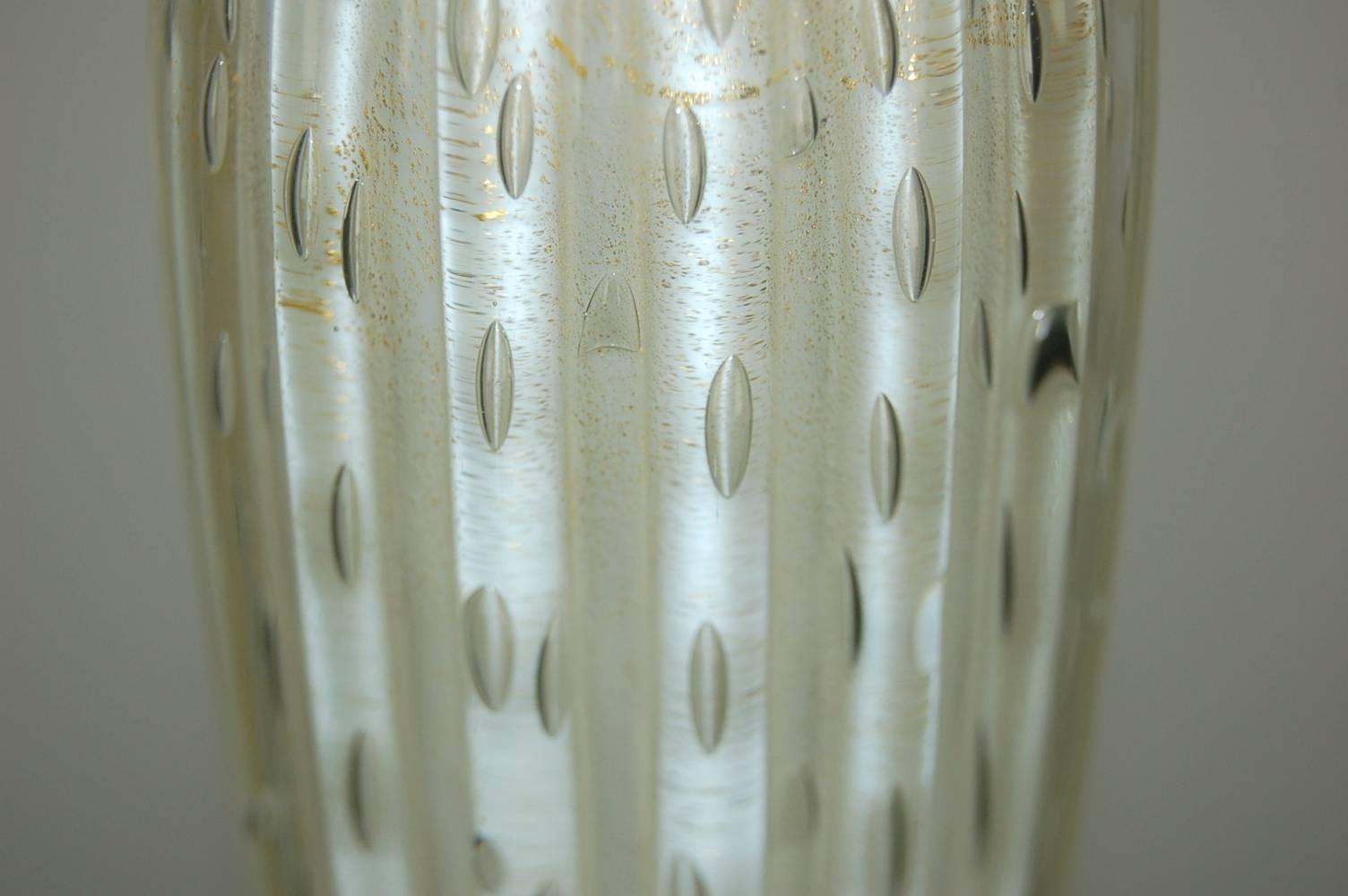 Vintage Murano Table Lamp of White with Bubbles and Gold For Sale 2