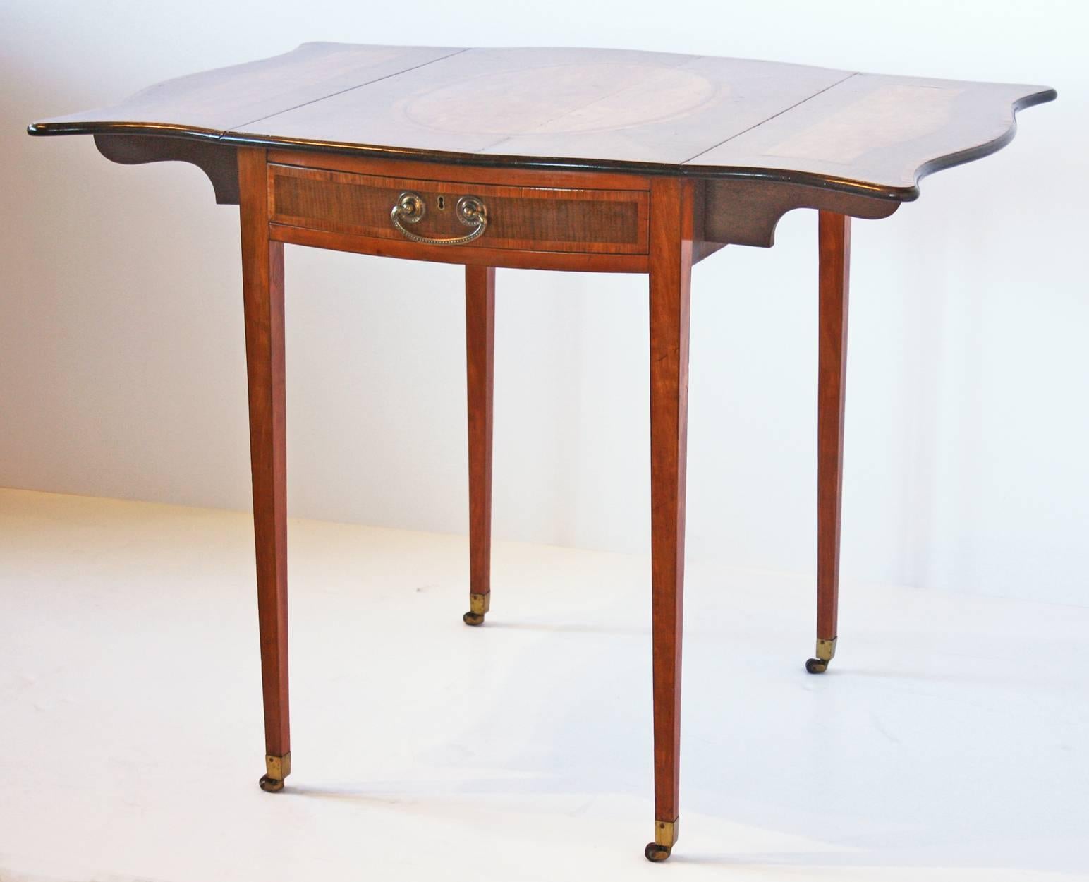 Veneer George III Crossbanded Sycamore and Satinwood Pembroke Table For Sale