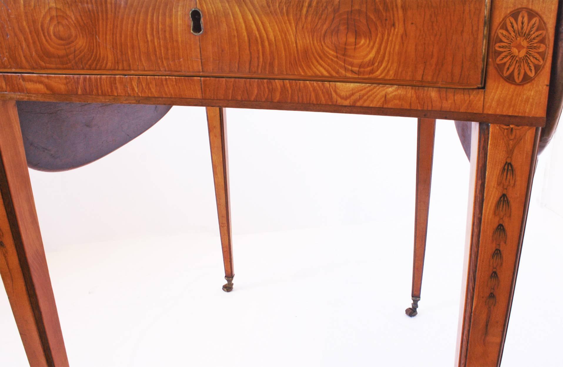 Cross-Banded Spectacular George III Sheraton Pembroke Table For Sale