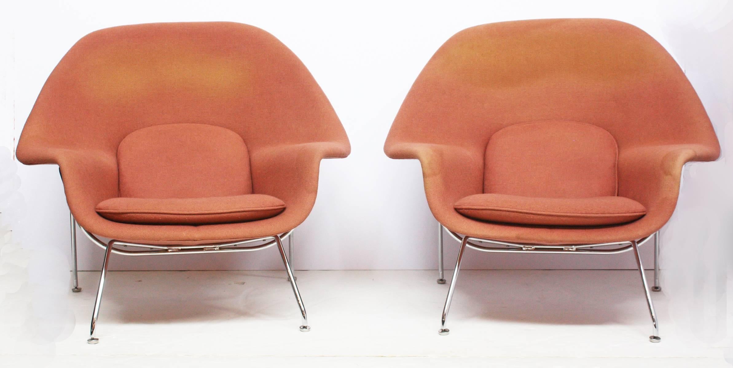 American Pair of Eero Saarinen Womb Chairs and Ottomans for Knoll