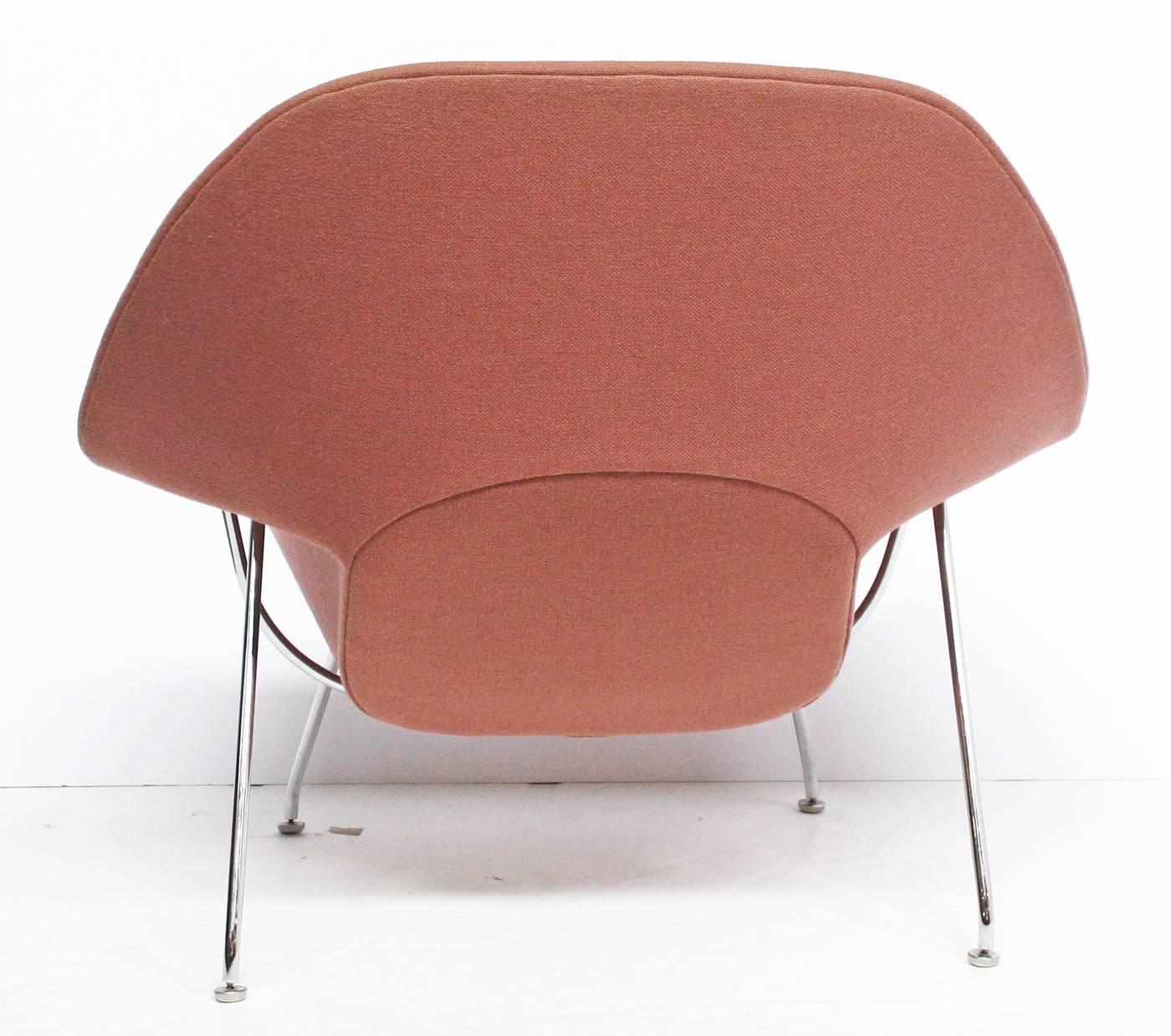 Pair of Eero Saarinen Womb Chairs and Ottomans for Knoll In Good Condition In Dallas, TX