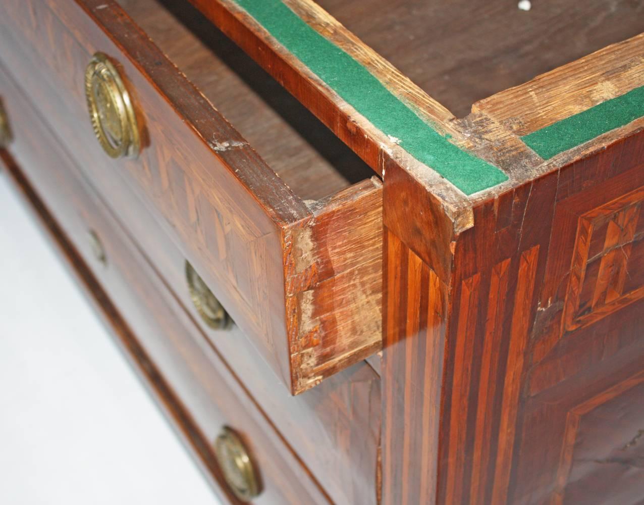 Late 18th Century Italian Neoclassical Commode with Marble Top 1