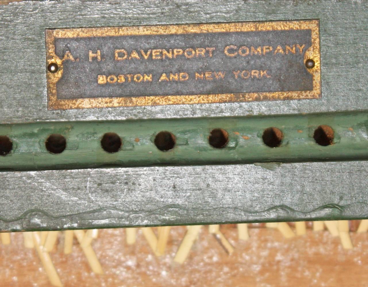 Federal Style Settee by A.H. Davenport Company In Good Condition In Dallas, TX