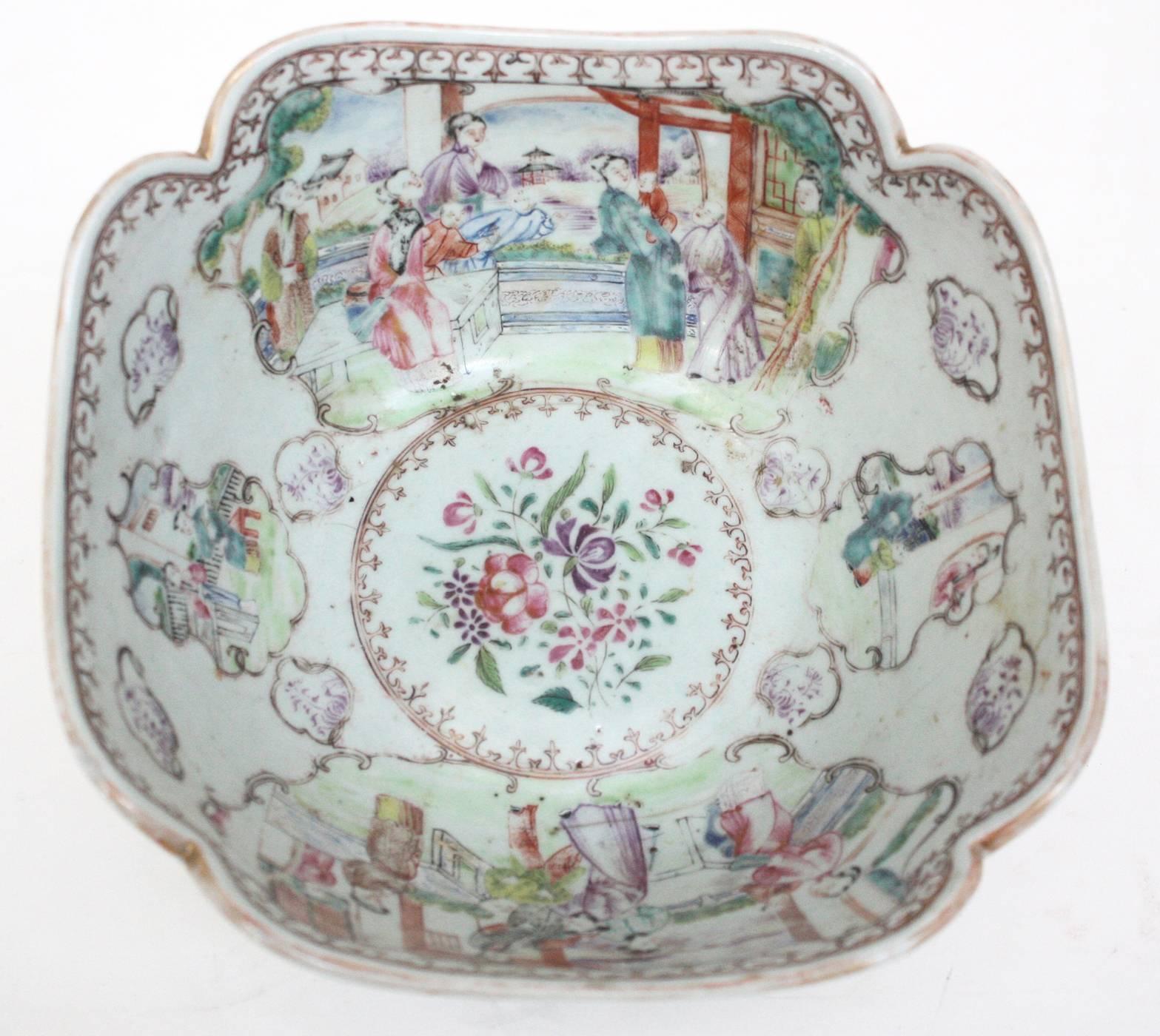 Hand-Painted Early 19th Century Chinese Export Bowl