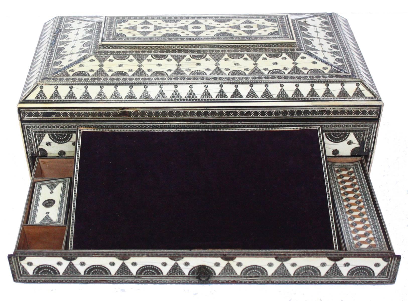 Large Syrian Inlaid Bone and Mother-of-pearl Work Box In Good Condition In Dallas, TX