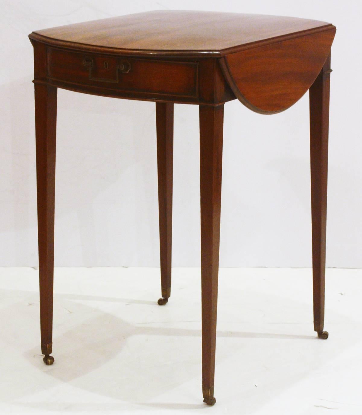 19th Century Georgian Pembroke Table / Oval Top